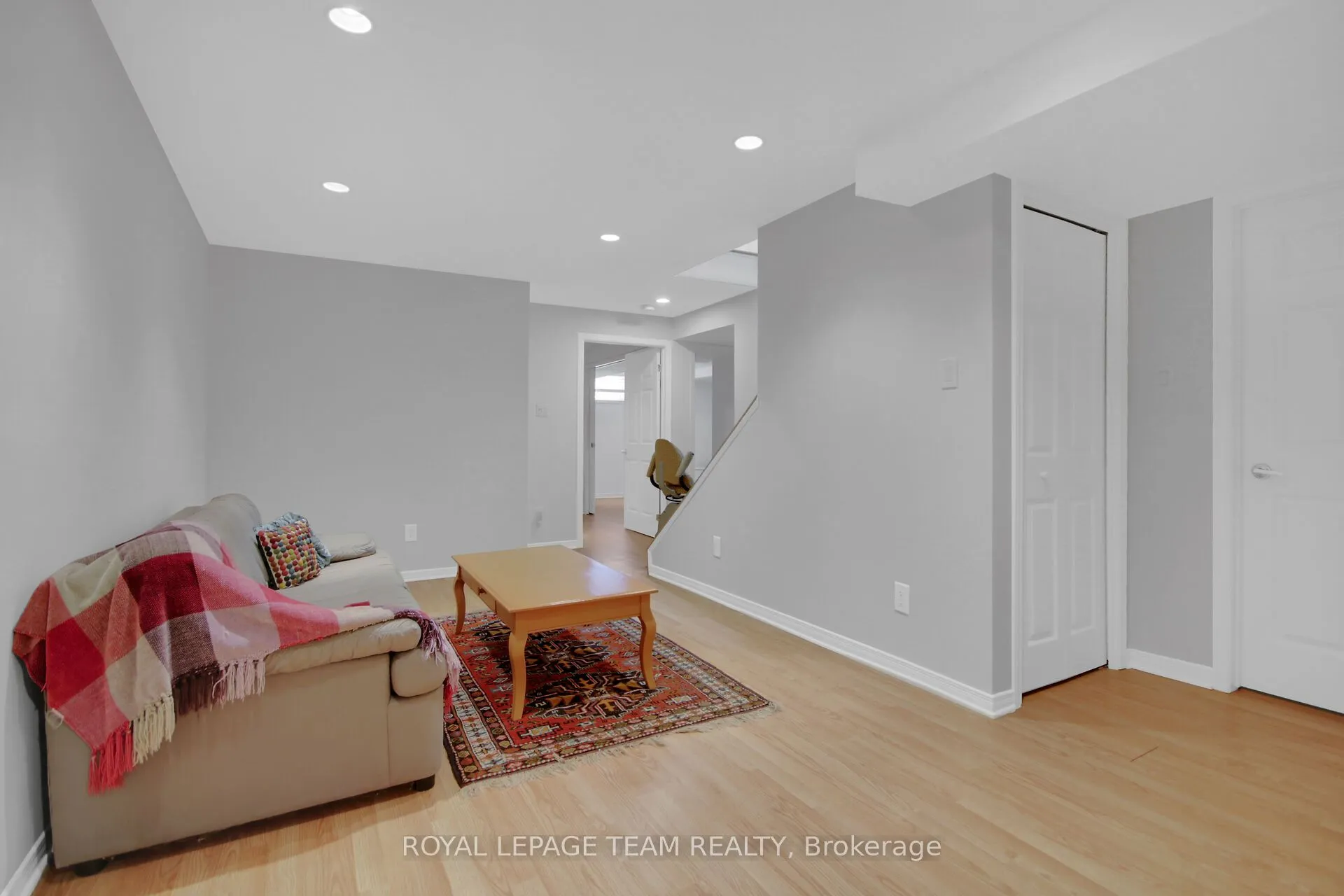 9 Weaver Crescent