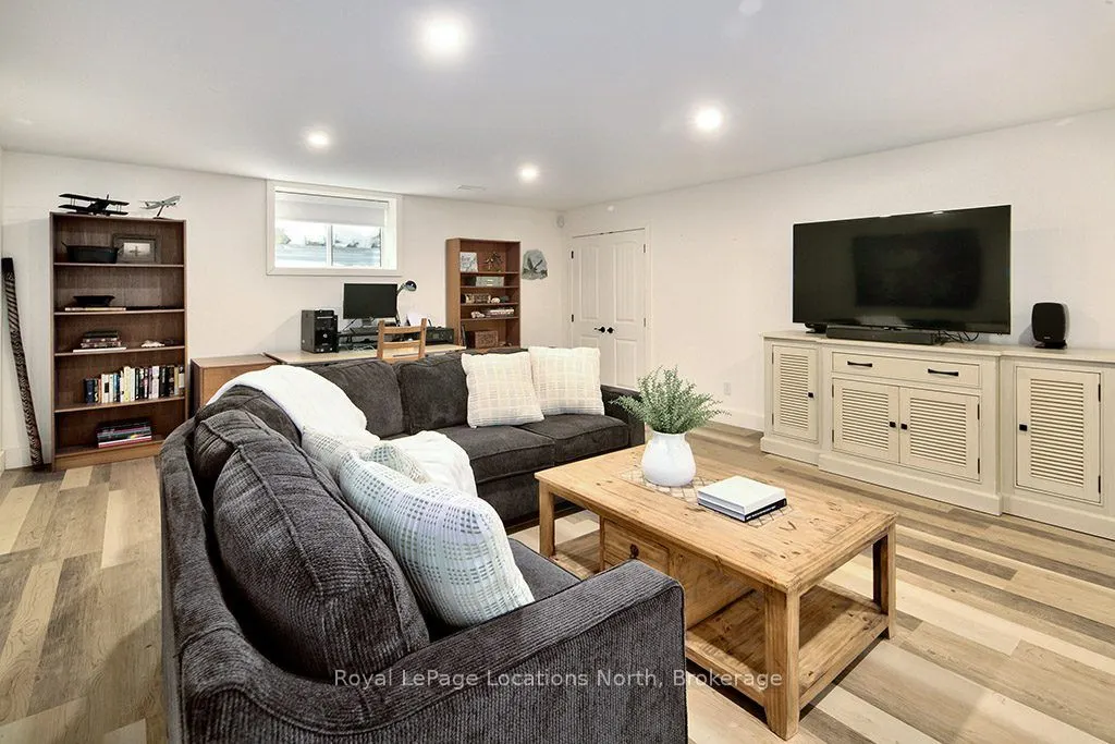 110 JOHN WATT Way
