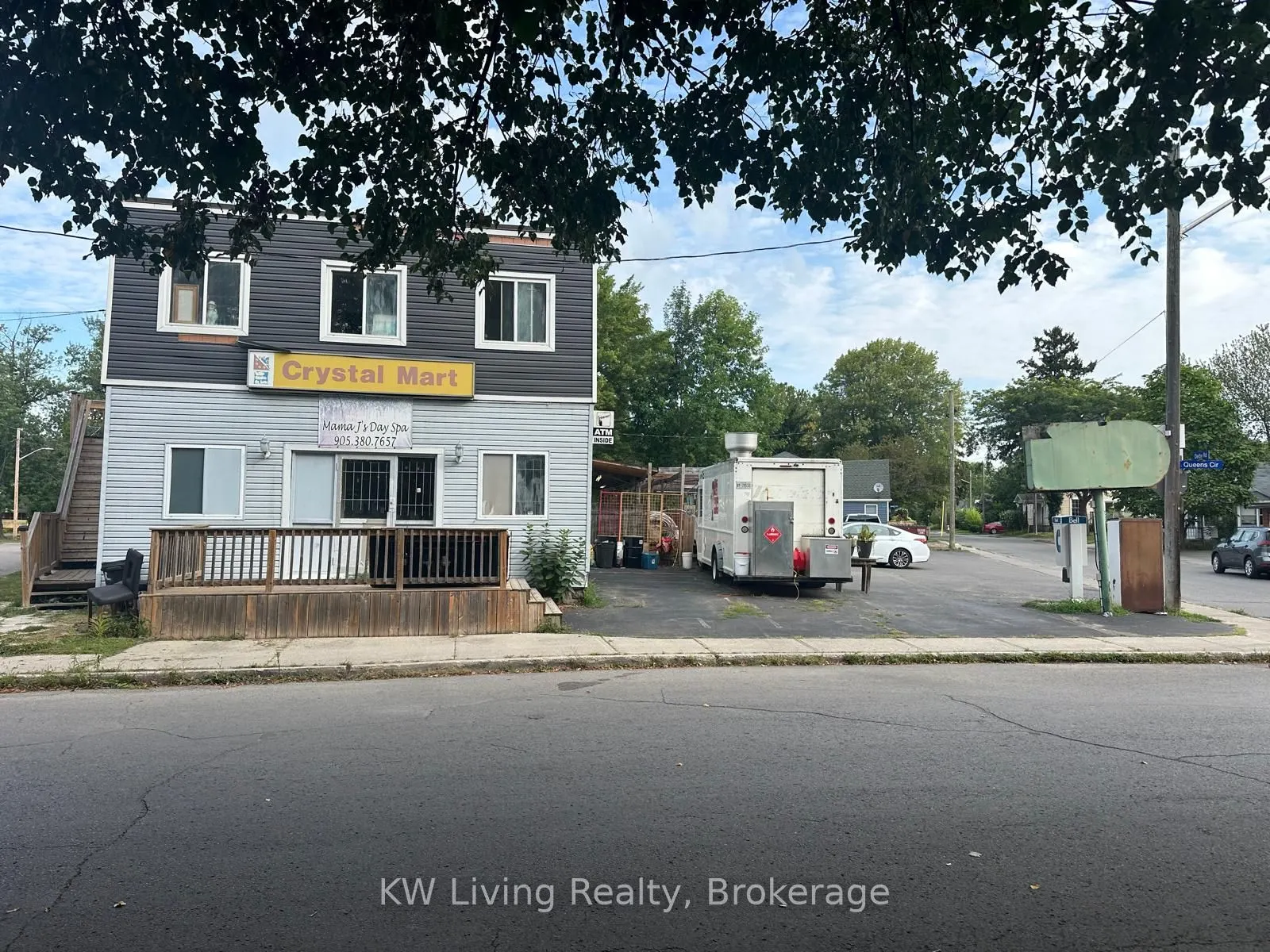 74 Queens Circle