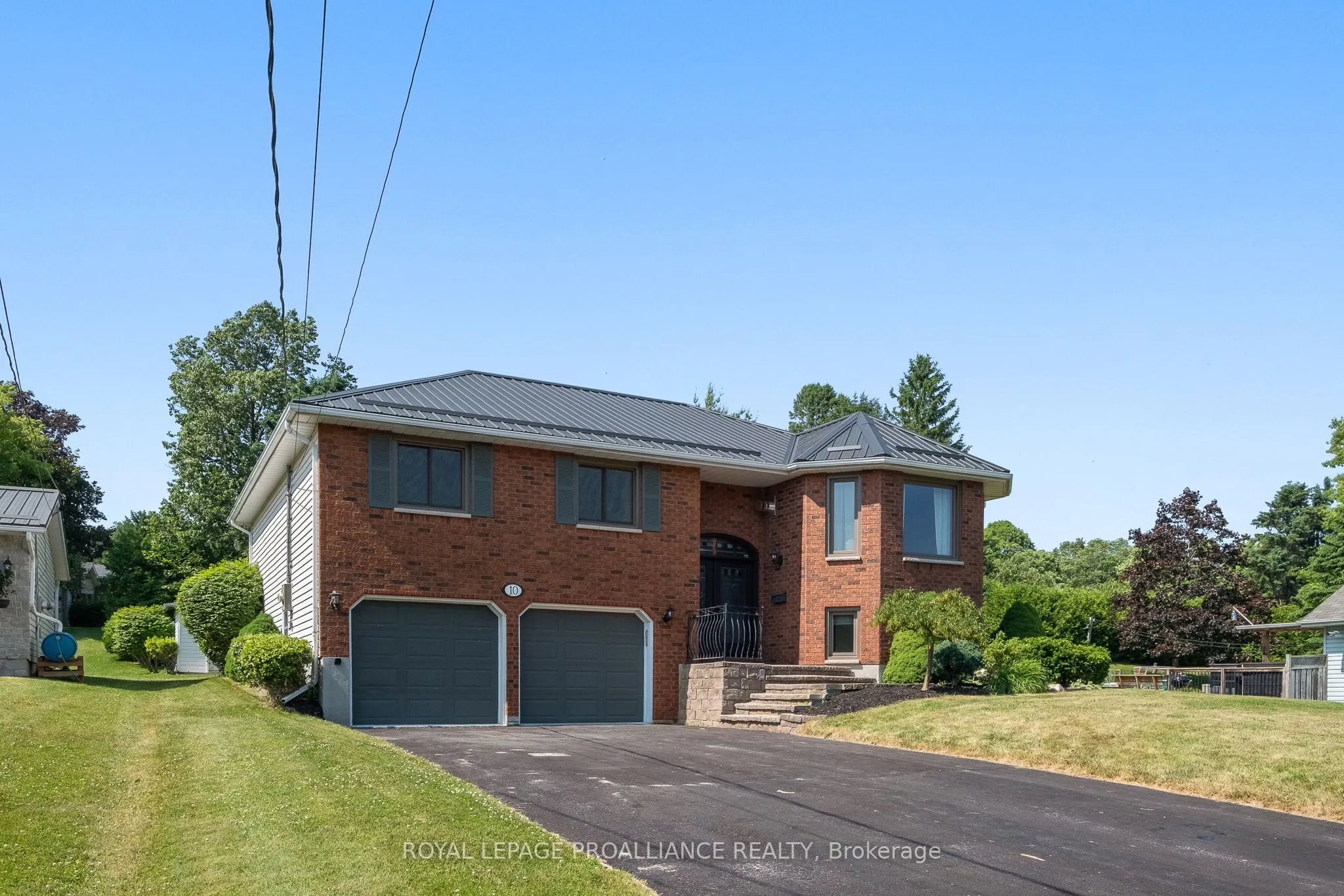 10 Lenore Avenue