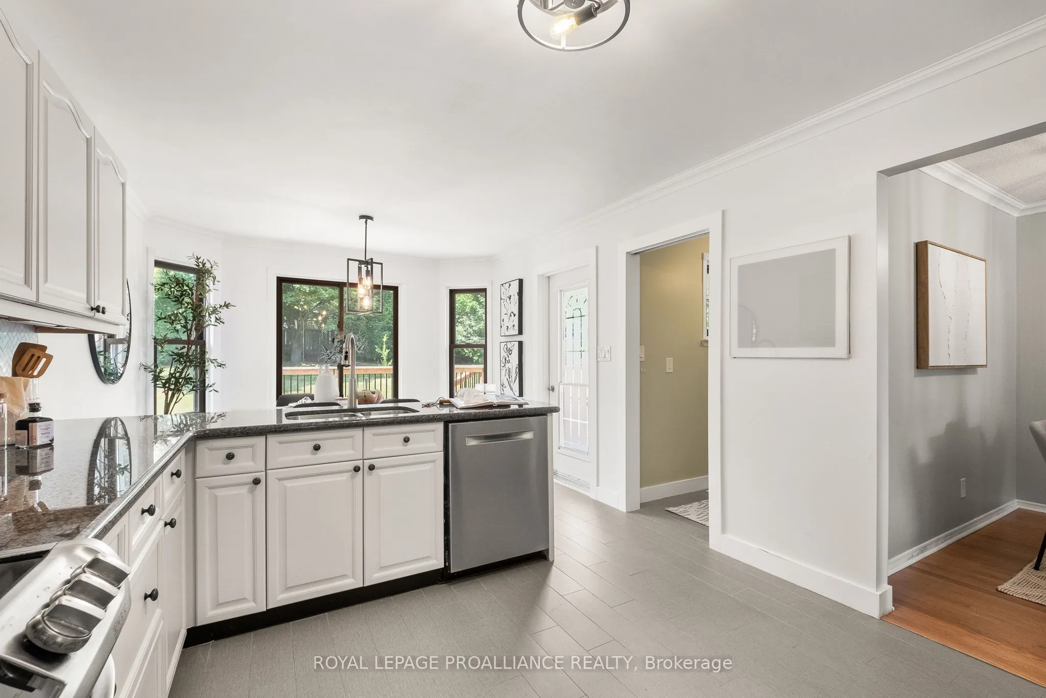 10 Lenore Avenue