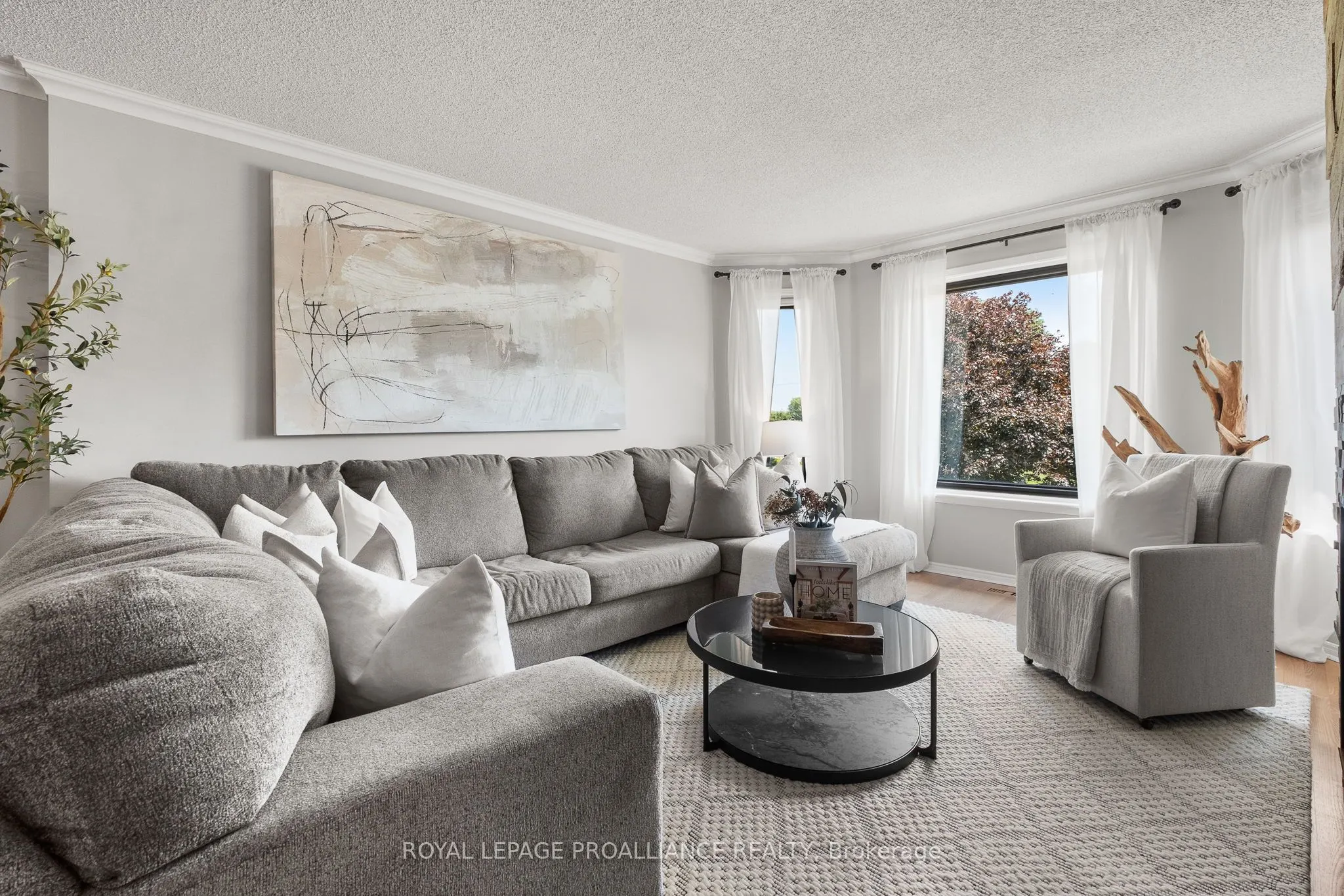 10 Lenore Avenue