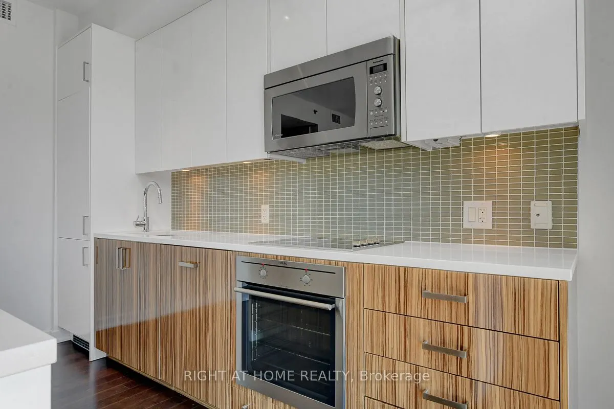 300 Lisgar Street, #504