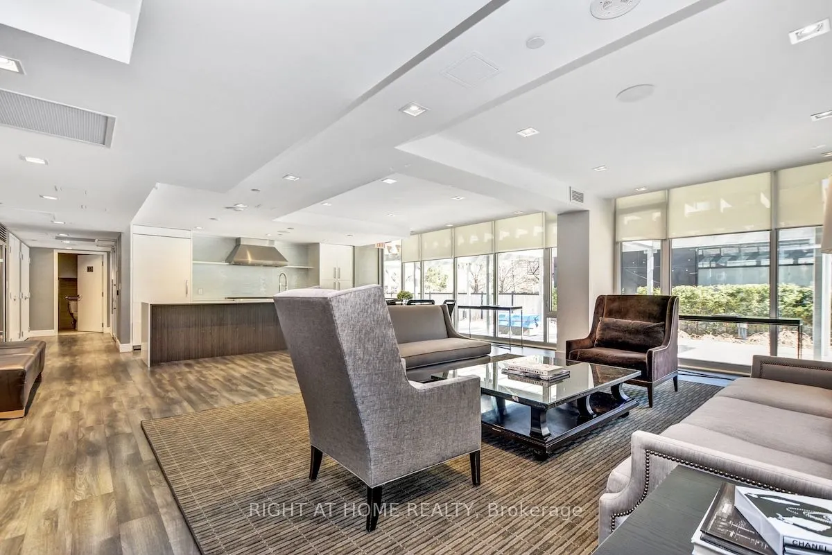 300 Lisgar Street, #504