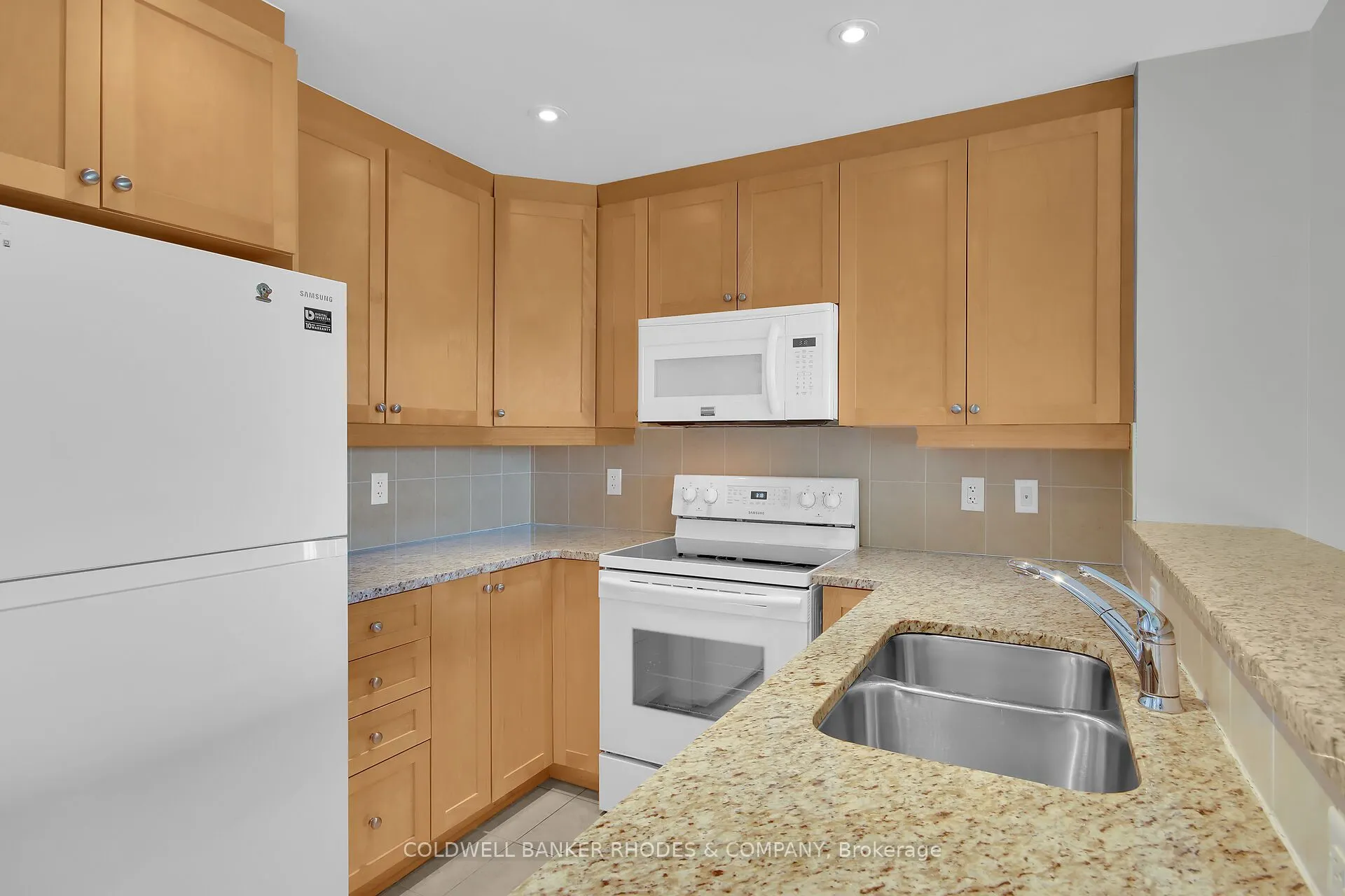 905 BEAUPARC Private, #521