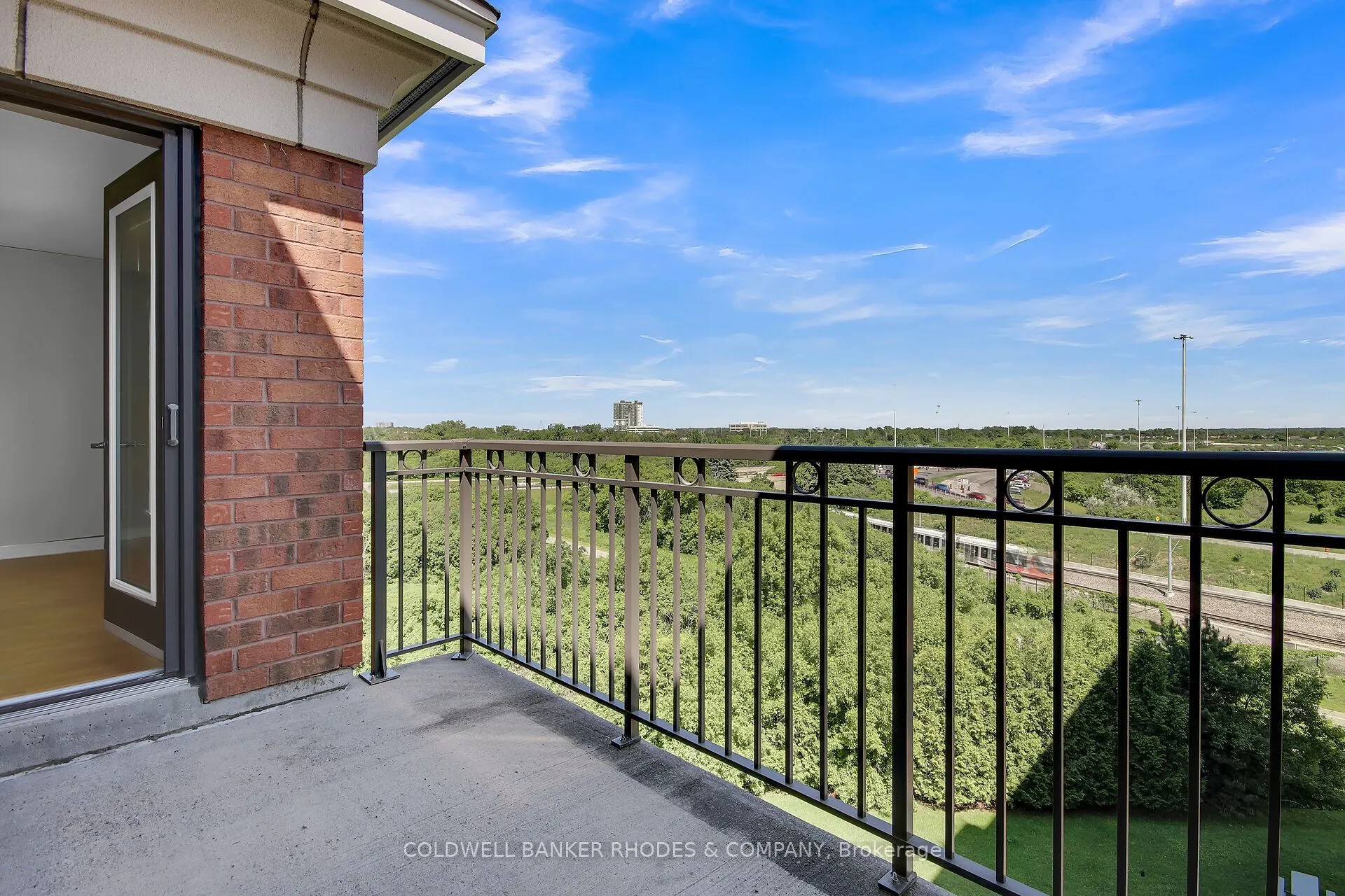 905 BEAUPARC Private, #521