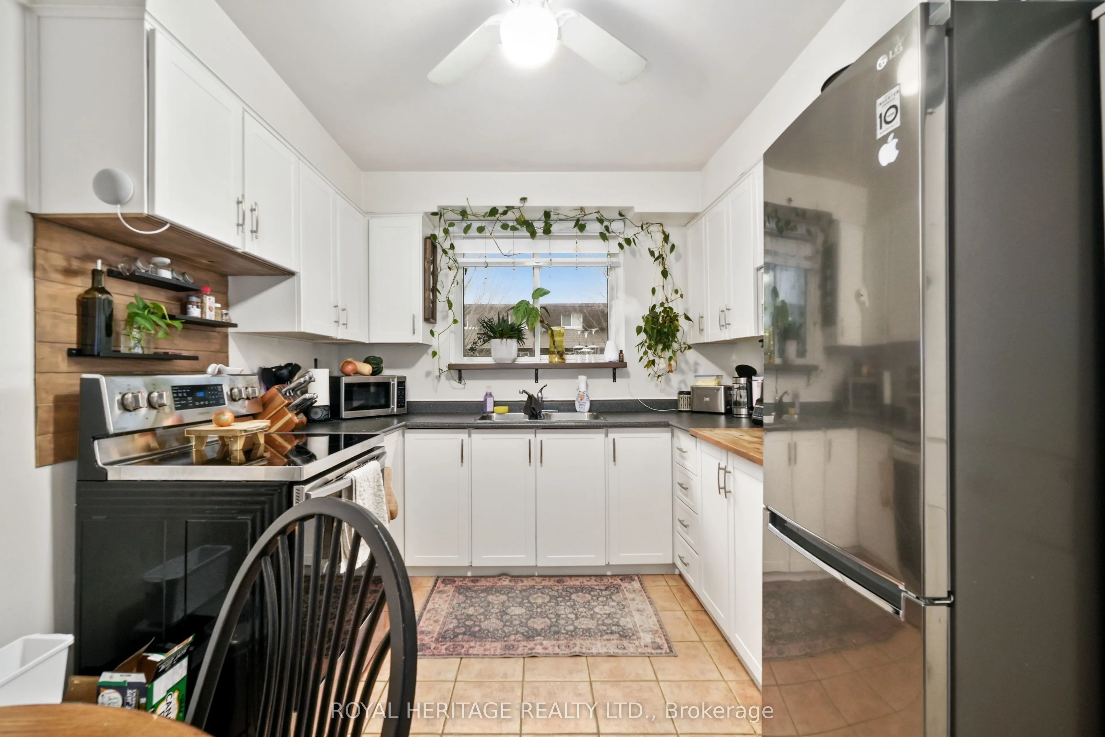 494 Elgin Street W, #5