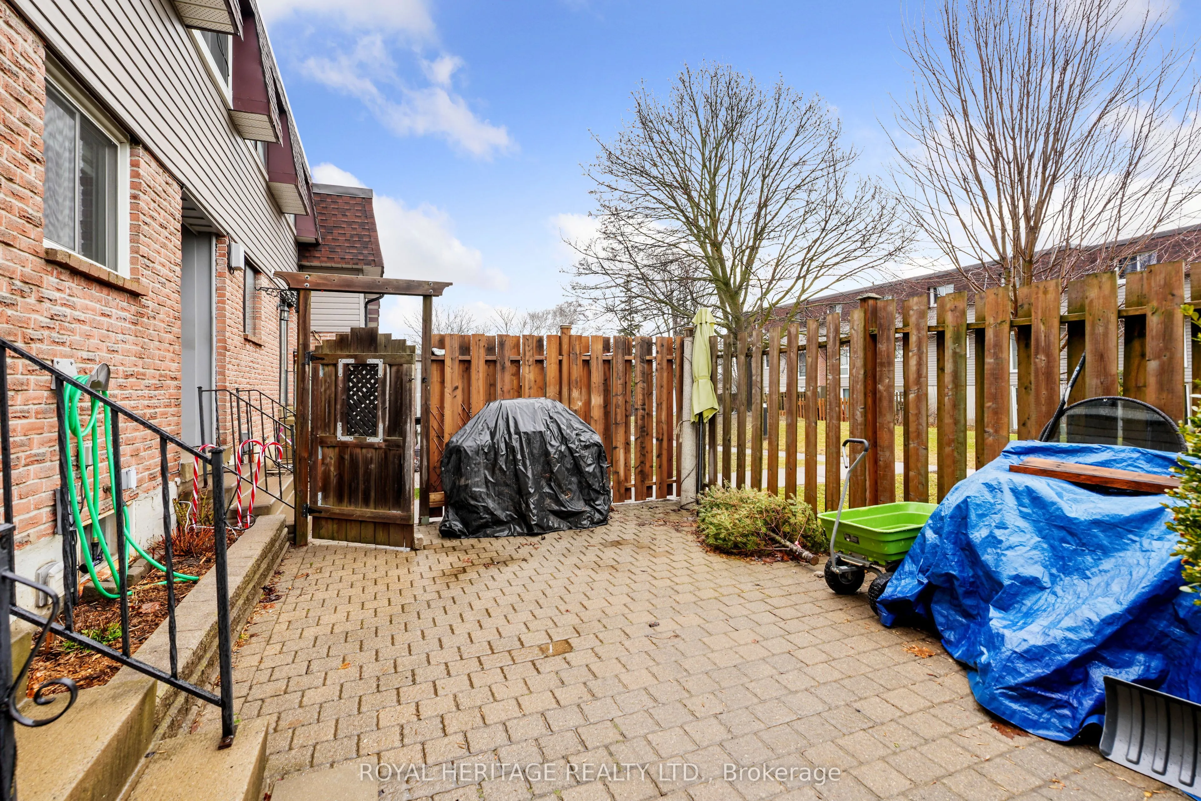 494 Elgin Street W, #5