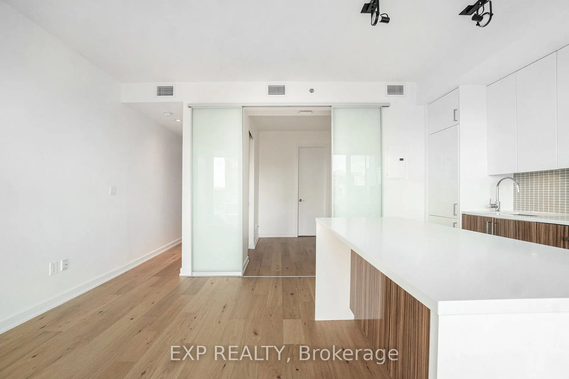 300 Lisgar Street, #707