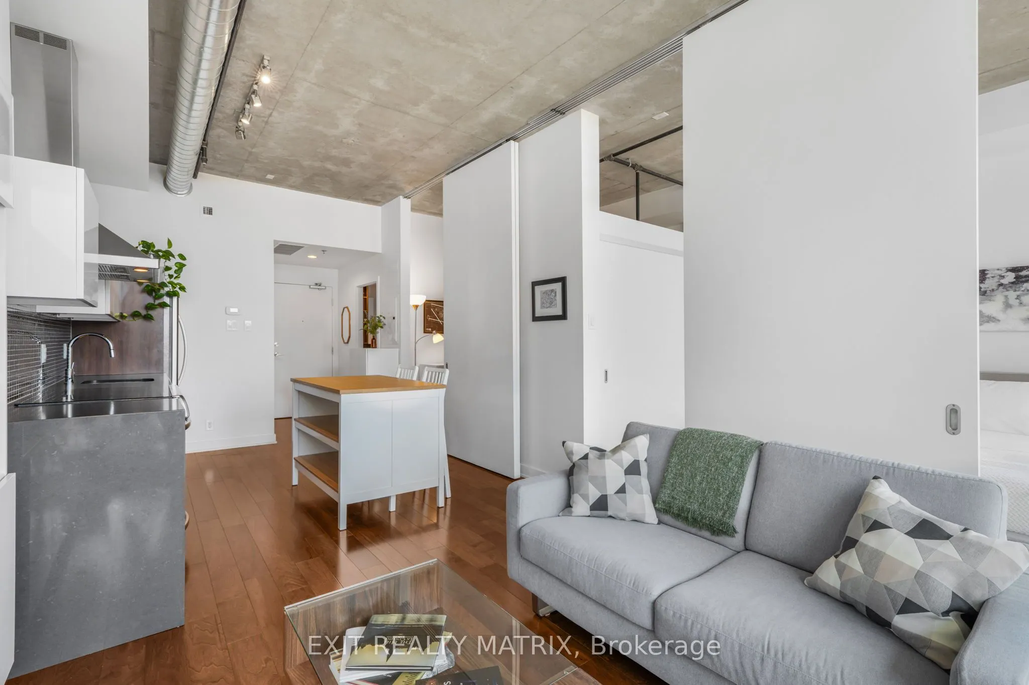 340 Mcleod Street, #749