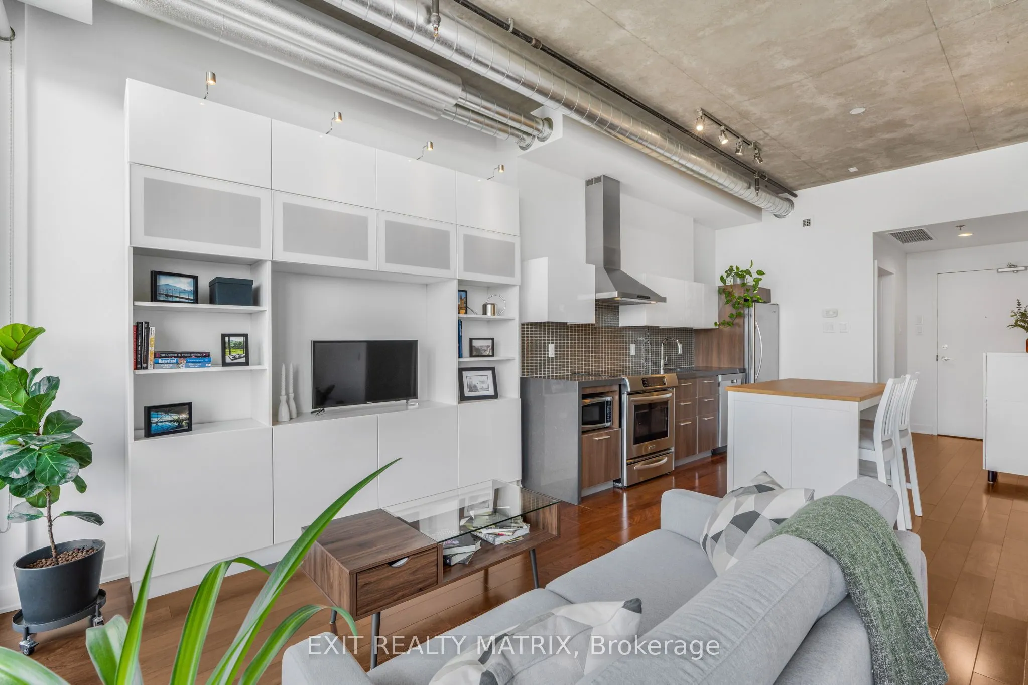 340 Mcleod Street, #749