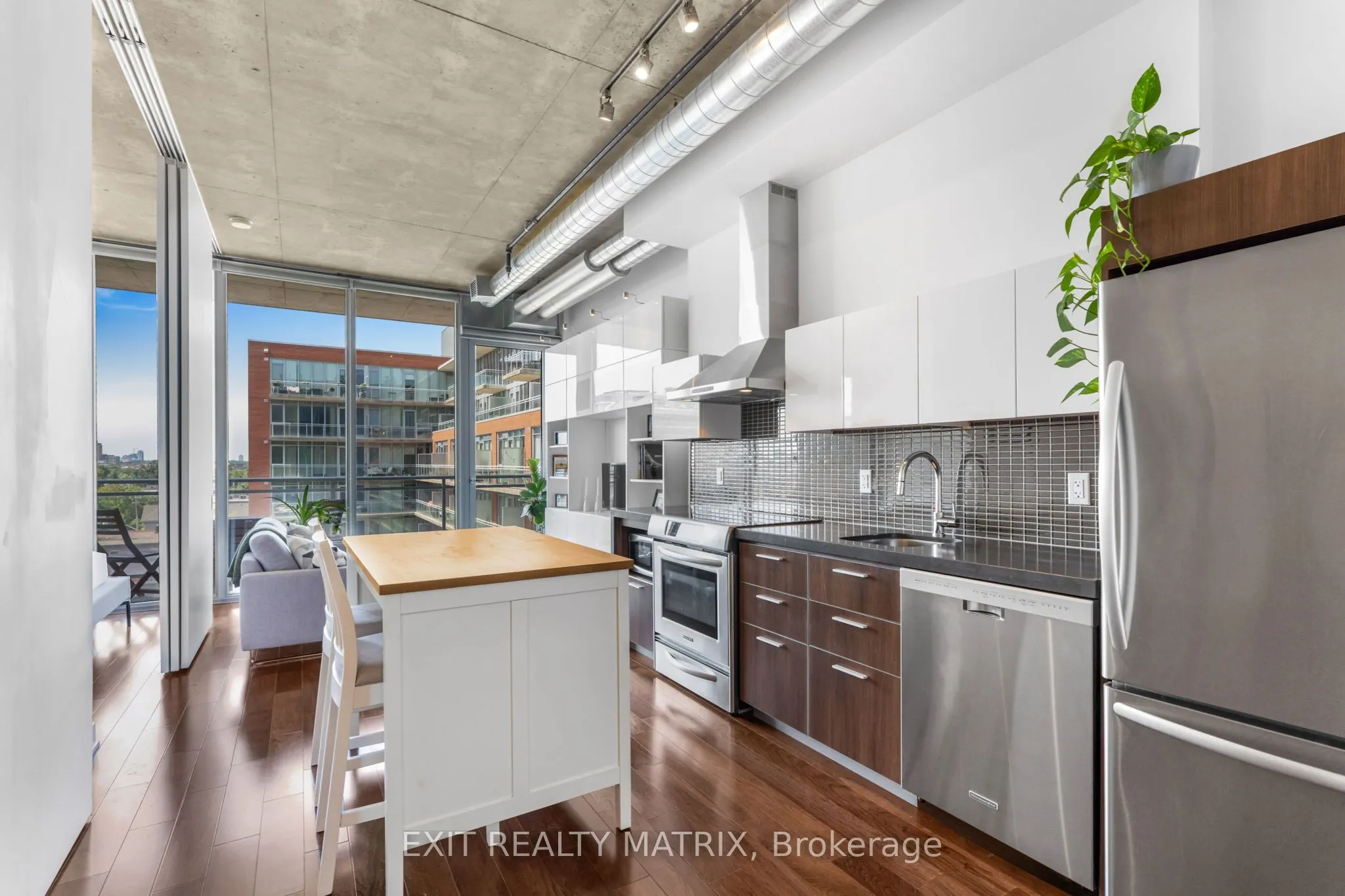 340 Mcleod Street, #749
