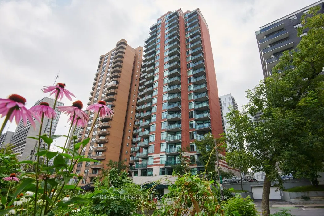 570 Laurier Avenue W, #701