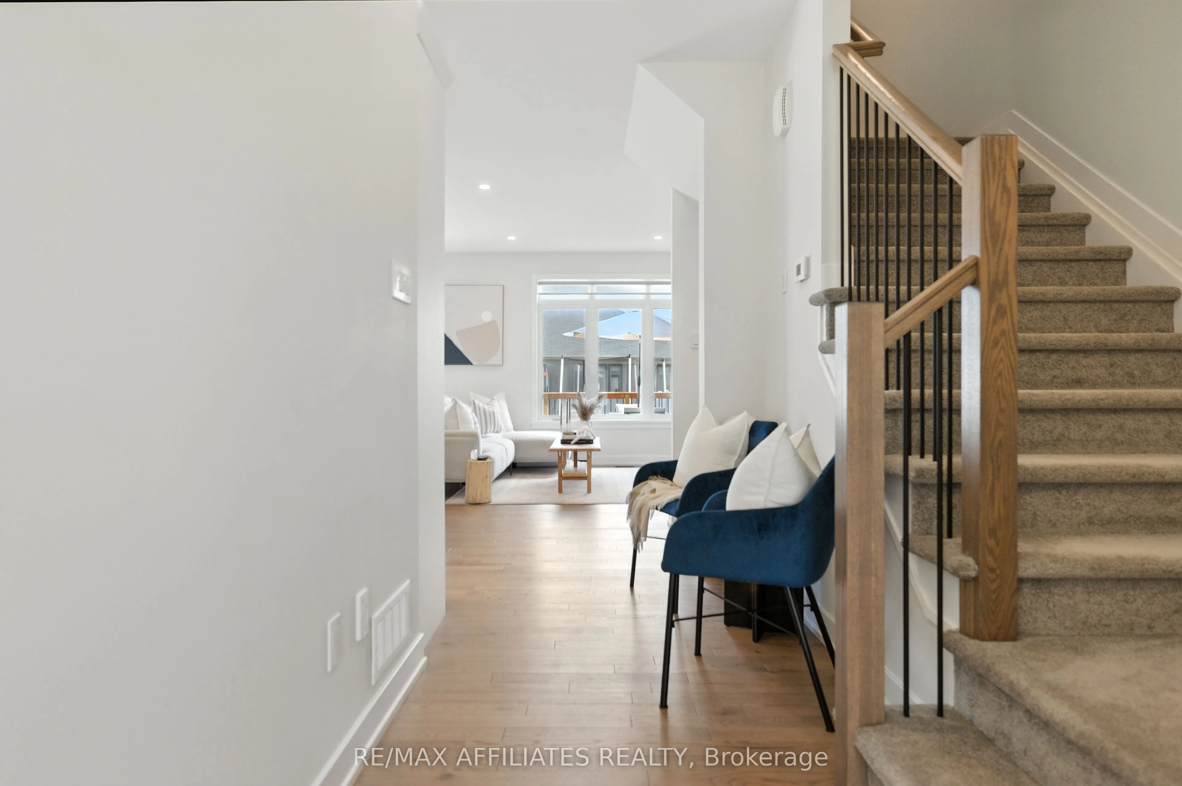 142 Thomastreet Street S