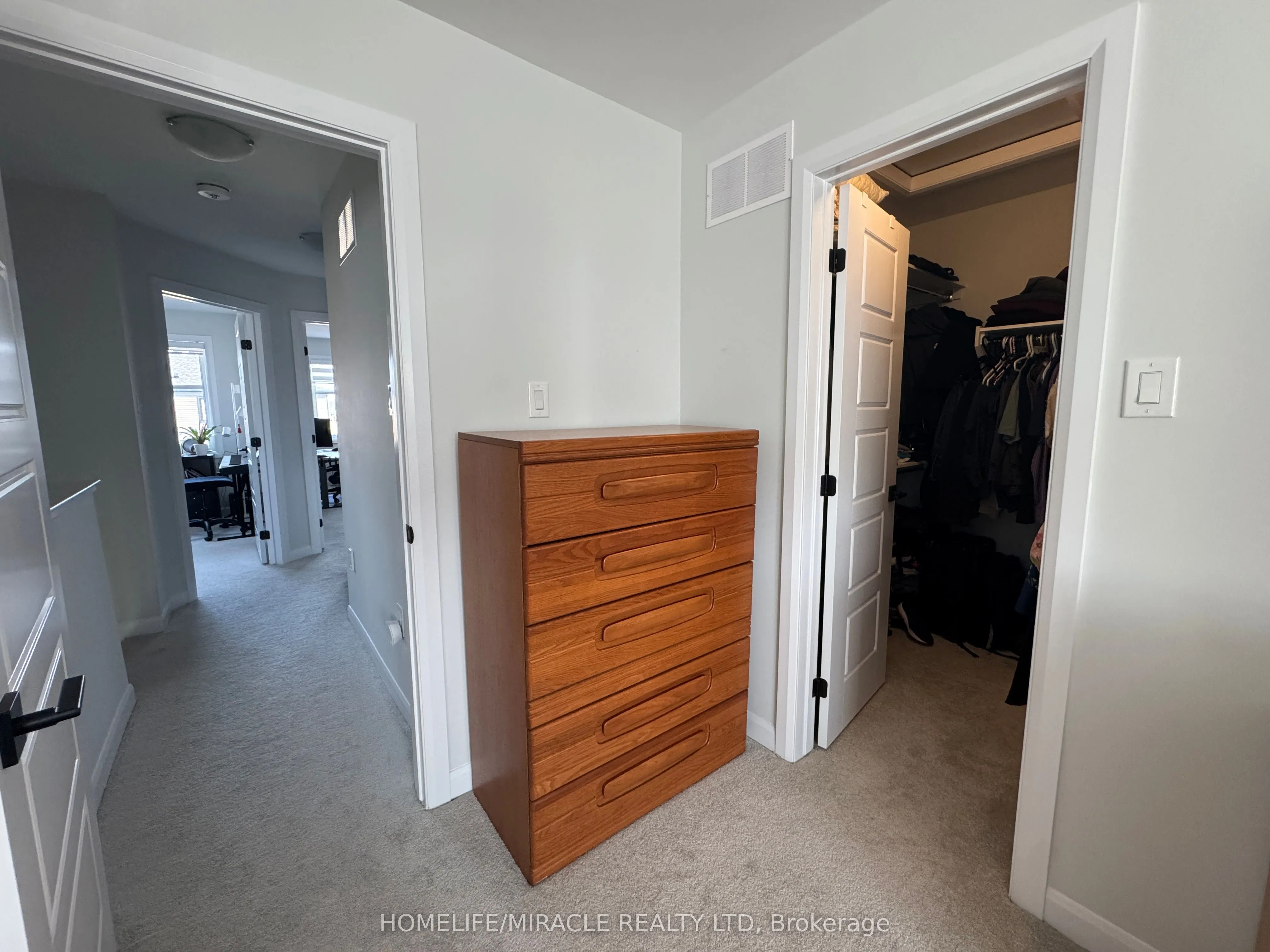233 Elsie Macgill Walk