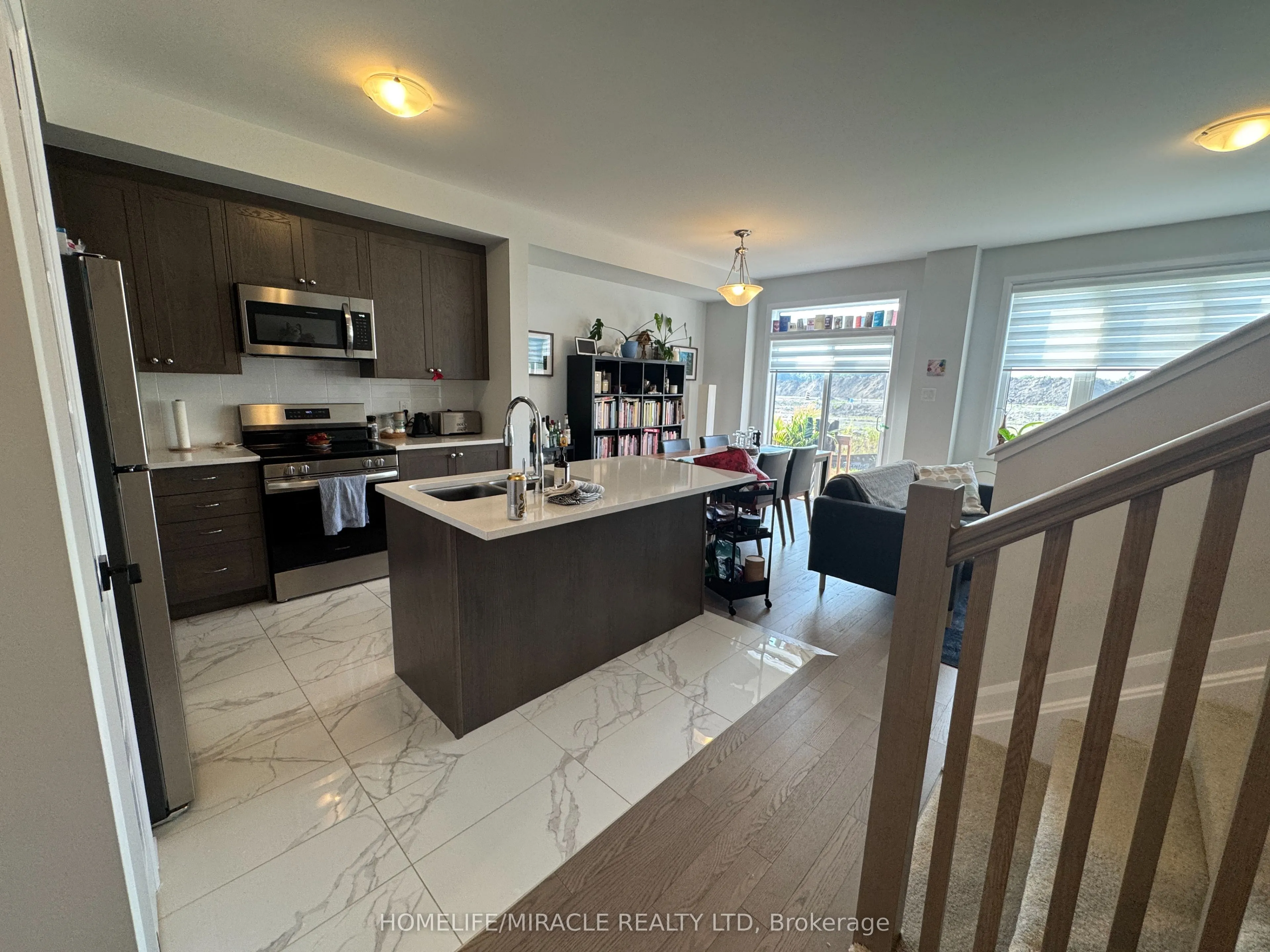 233 Elsie Macgill Walk