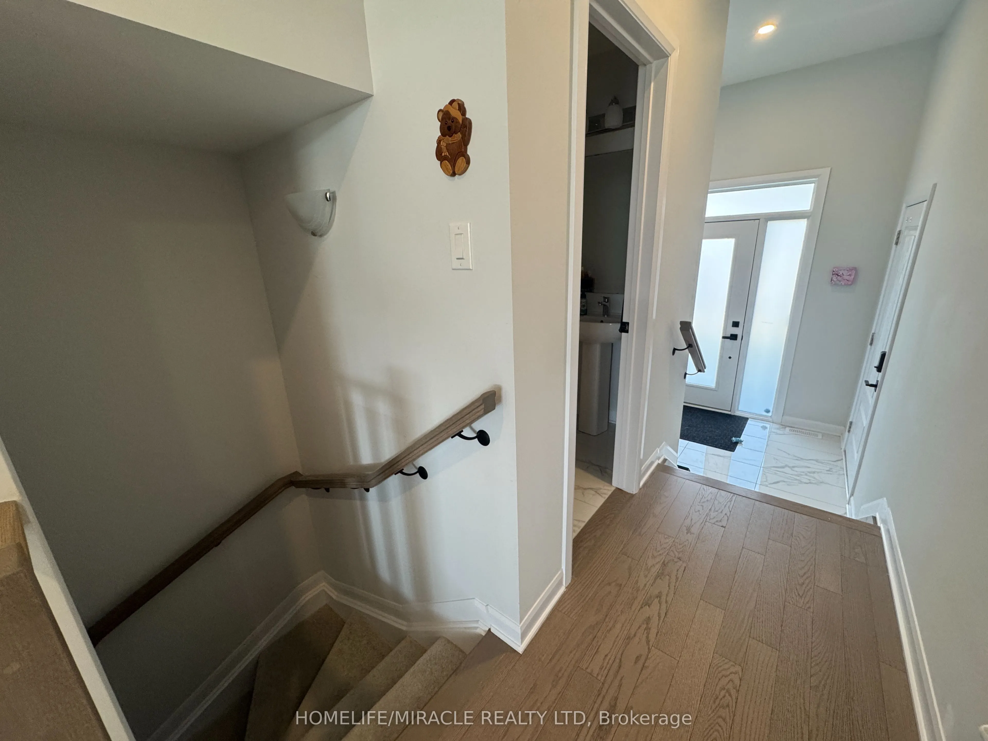 233 Elsie Macgill Walk