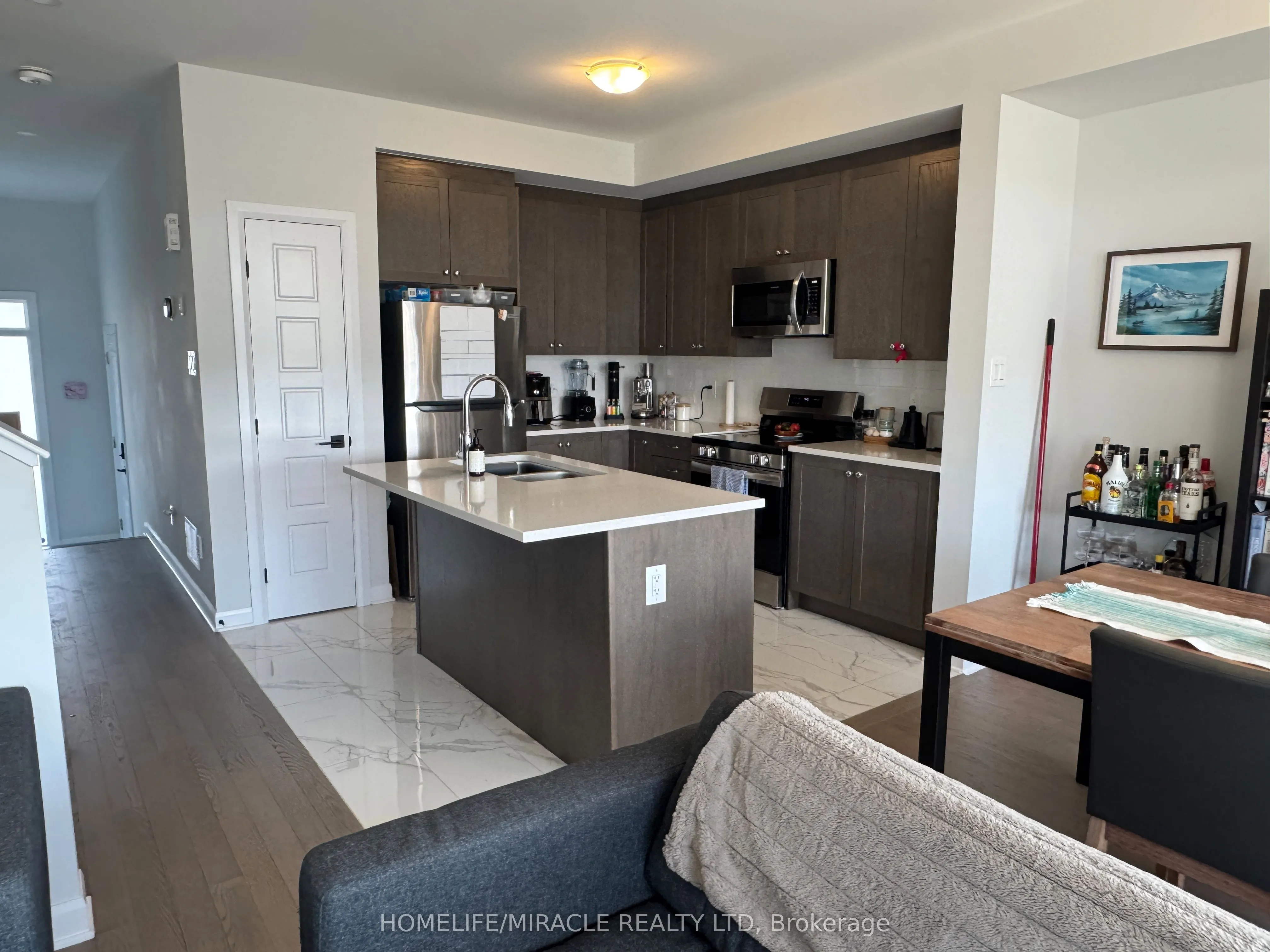 233 Elsie Macgill Walk