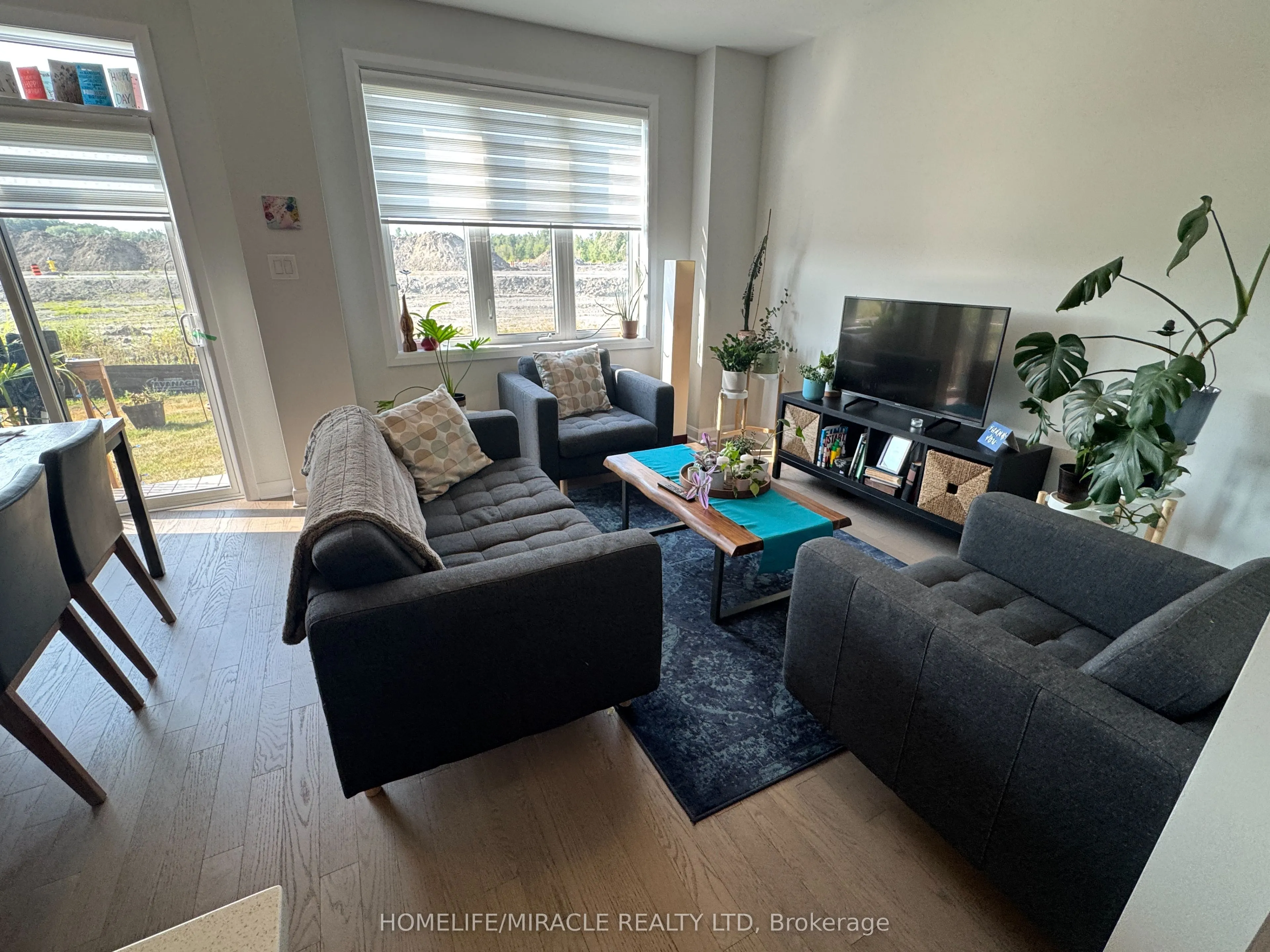 233 Elsie Macgill Walk