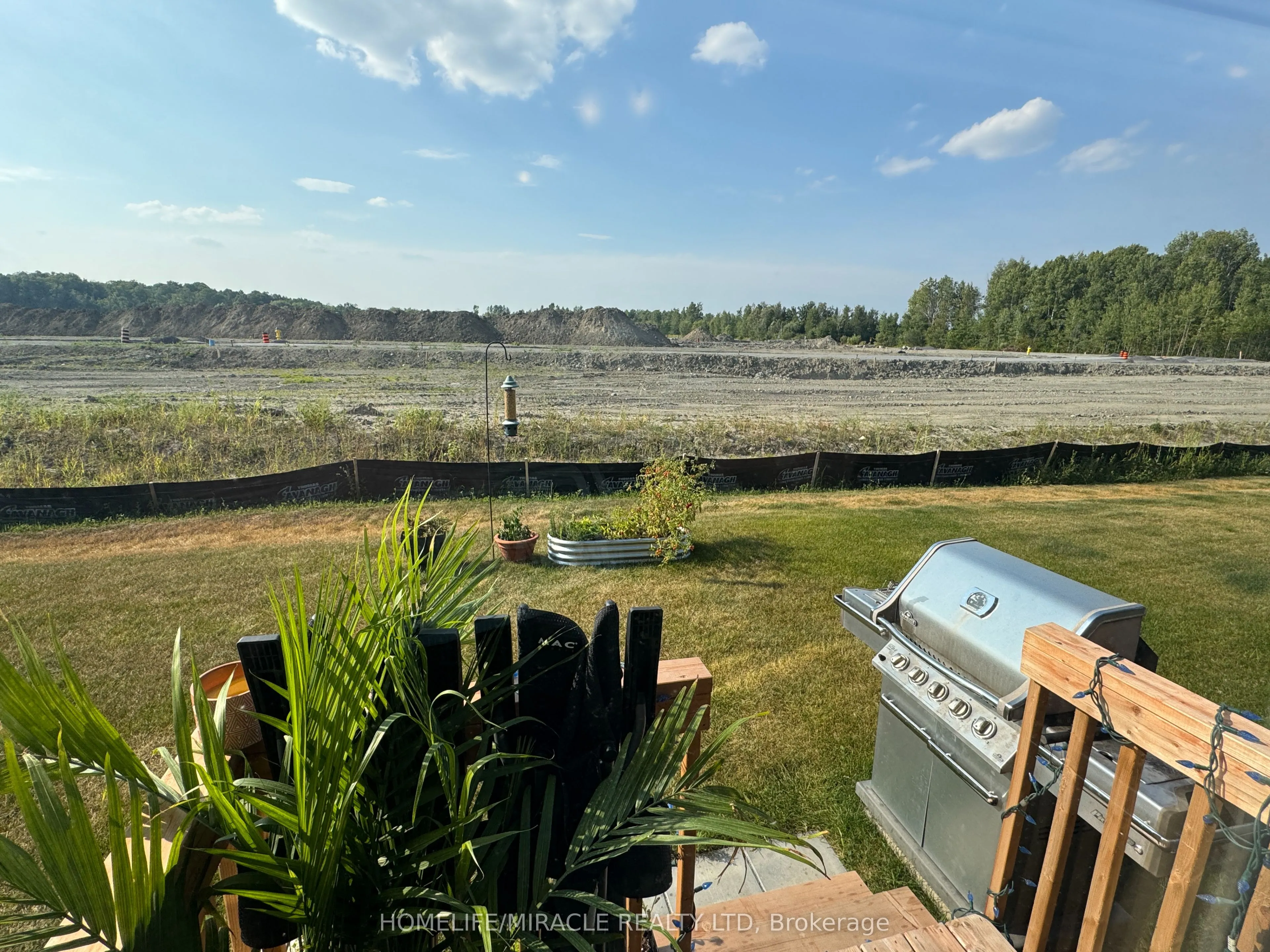233 Elsie Macgill Walk