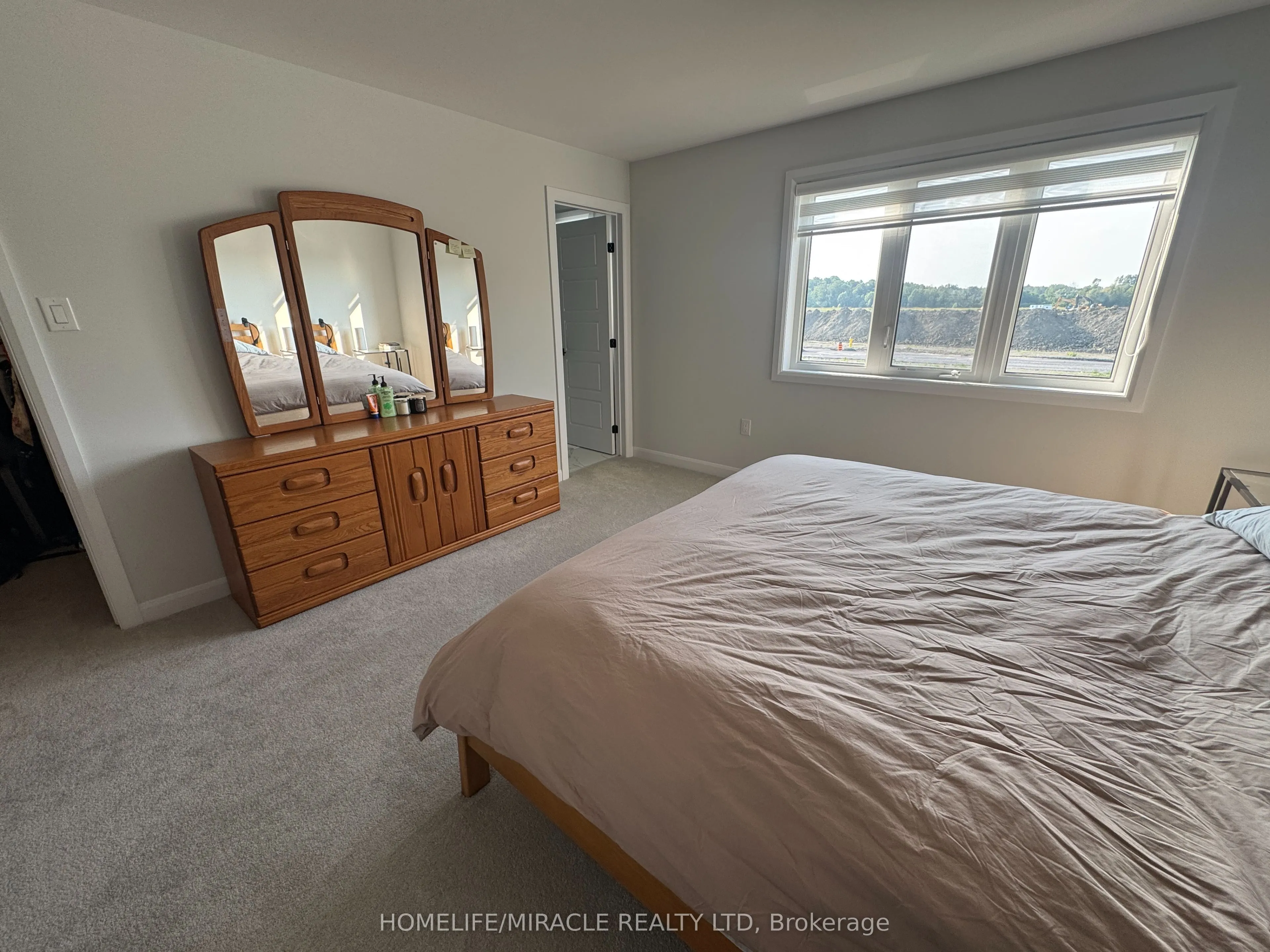 233 Elsie Macgill Walk