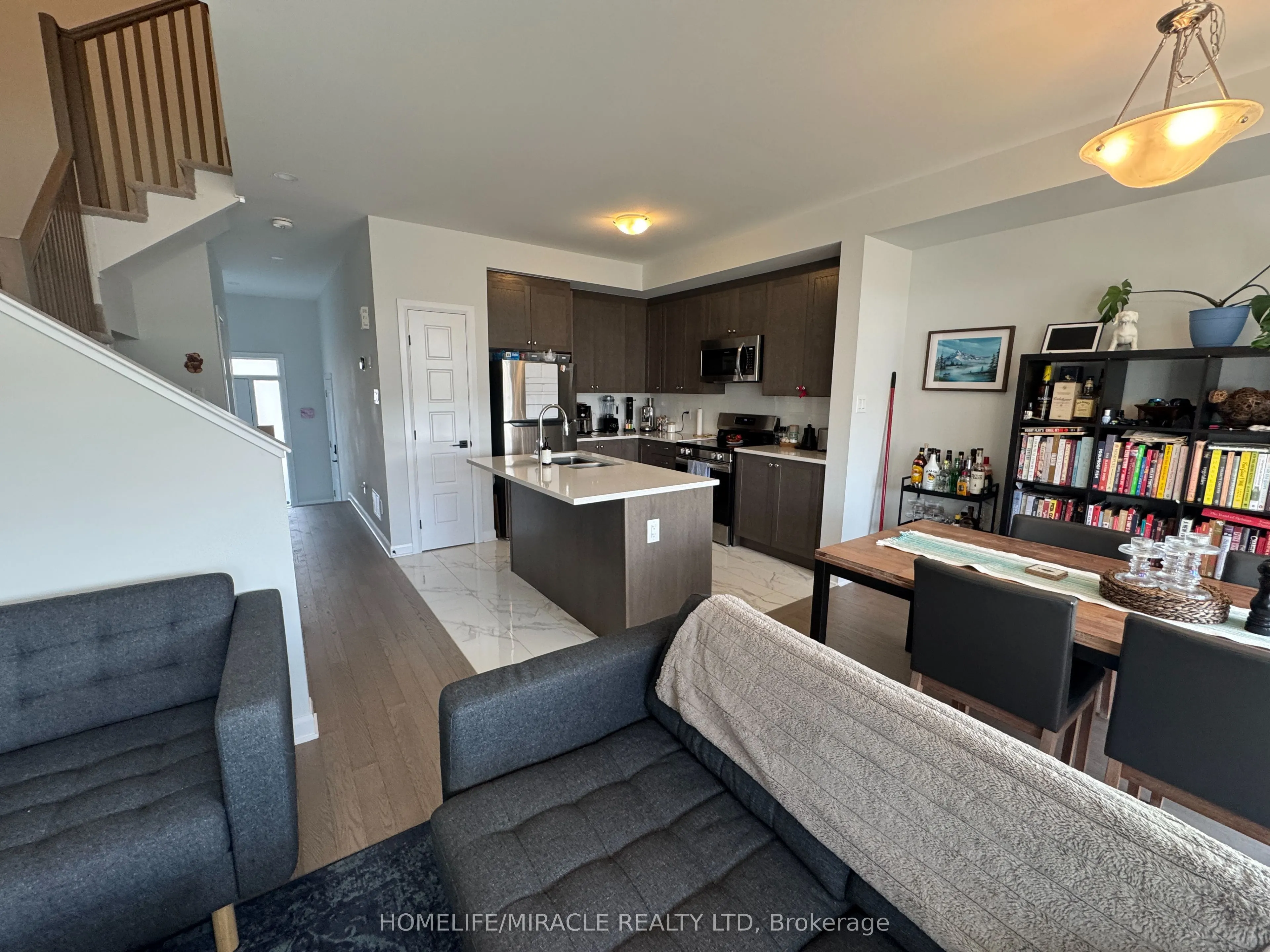 233 Elsie Macgill Walk