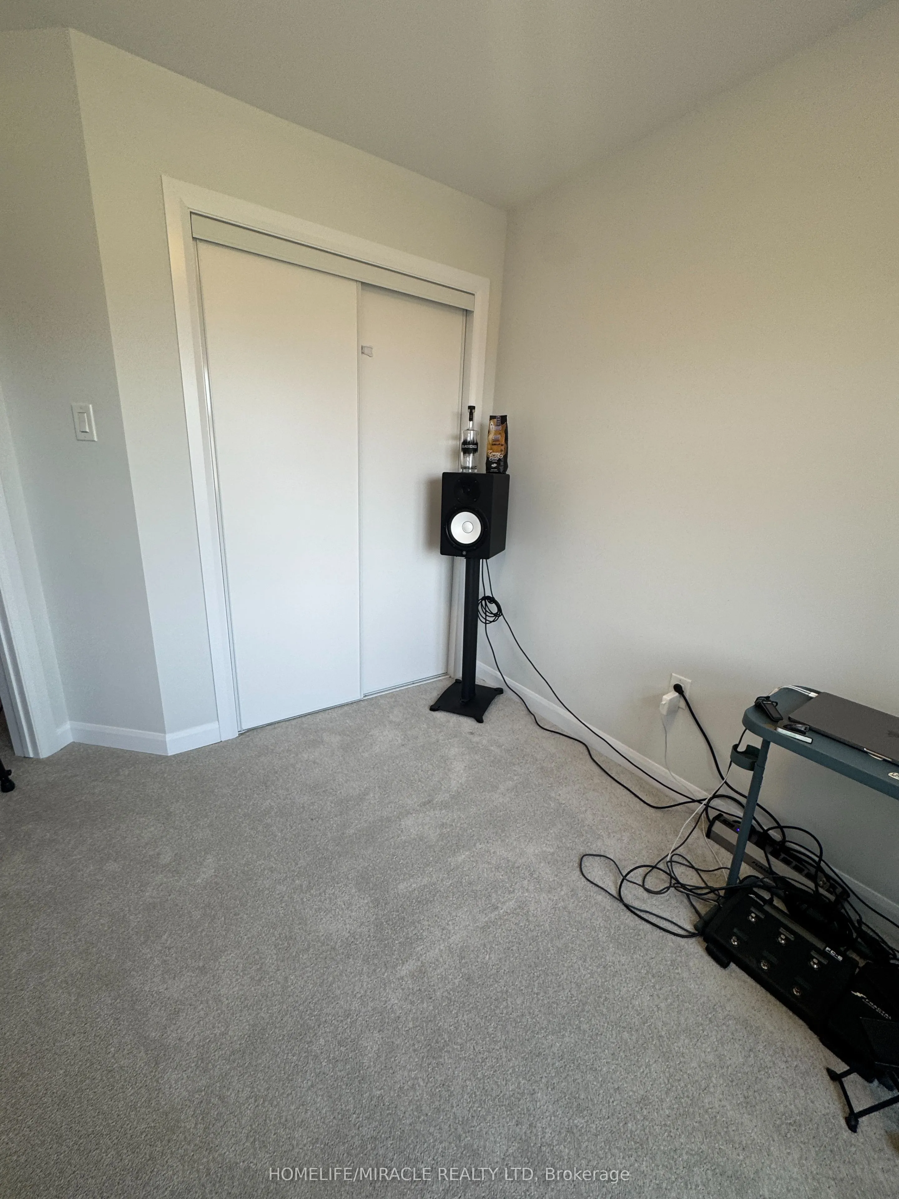 233 Elsie Macgill Walk