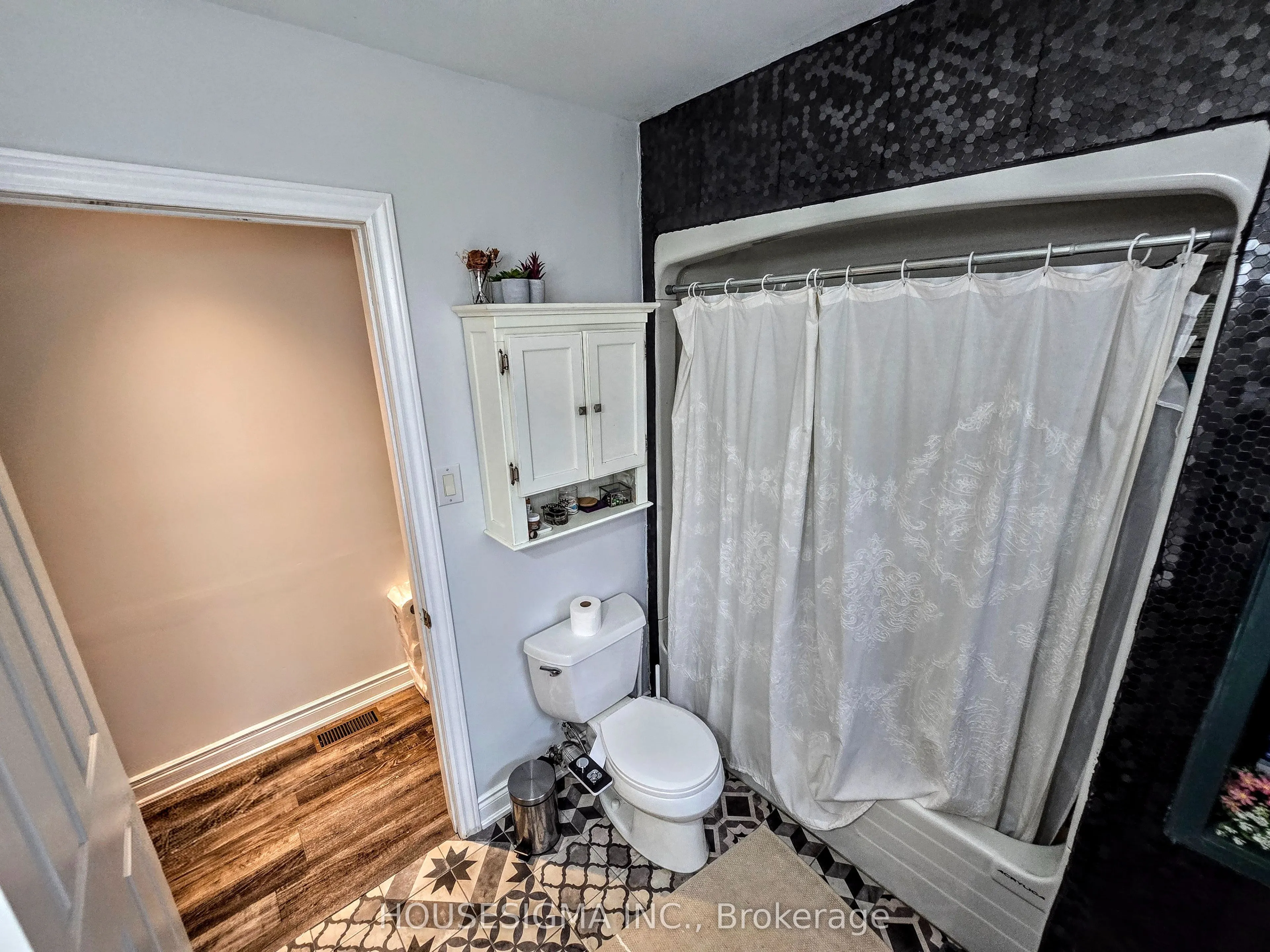 33 Warren Avenue, #UPPER