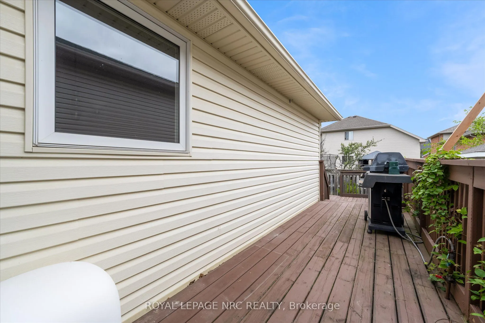 333 Lea Crescent