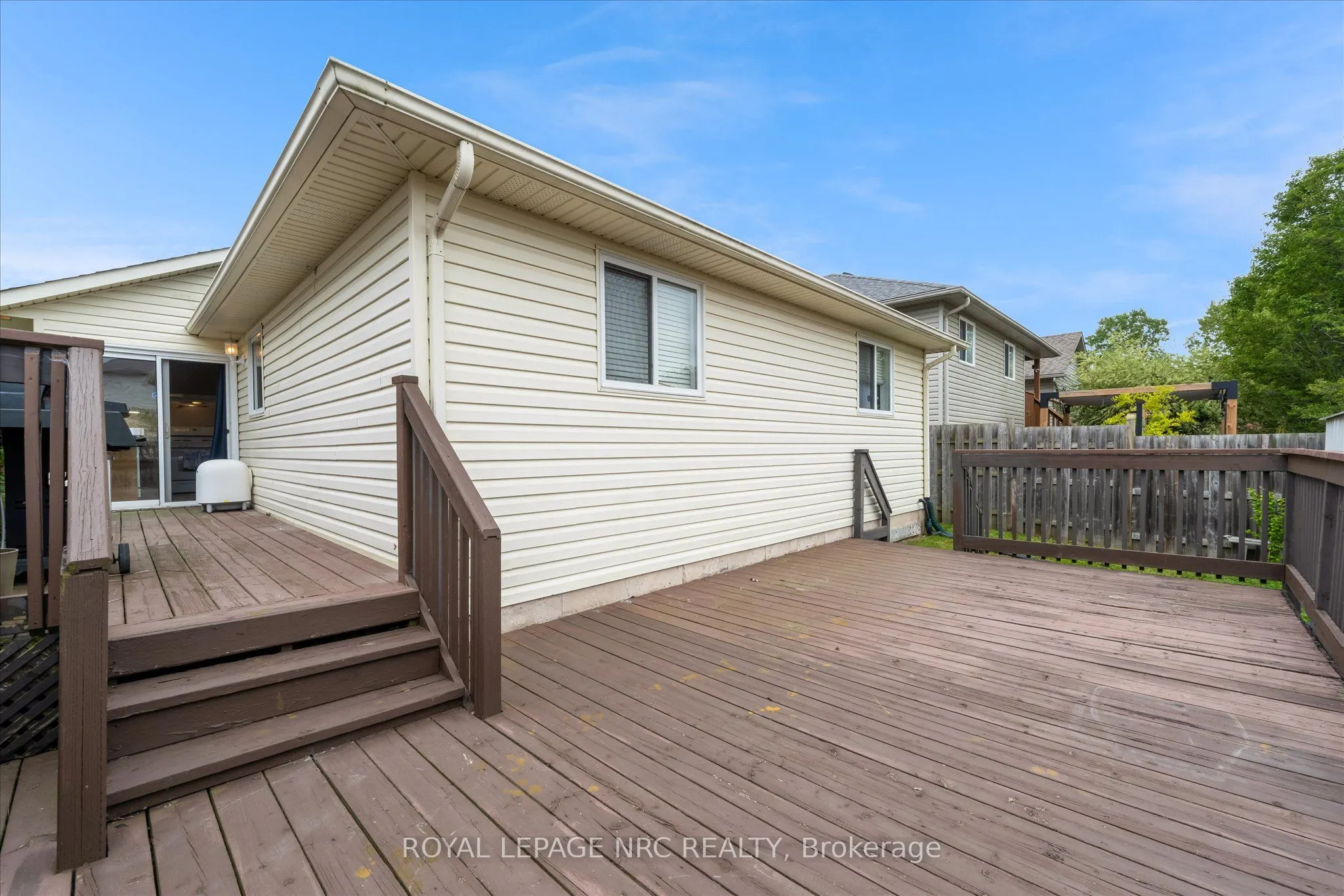 333 Lea Crescent