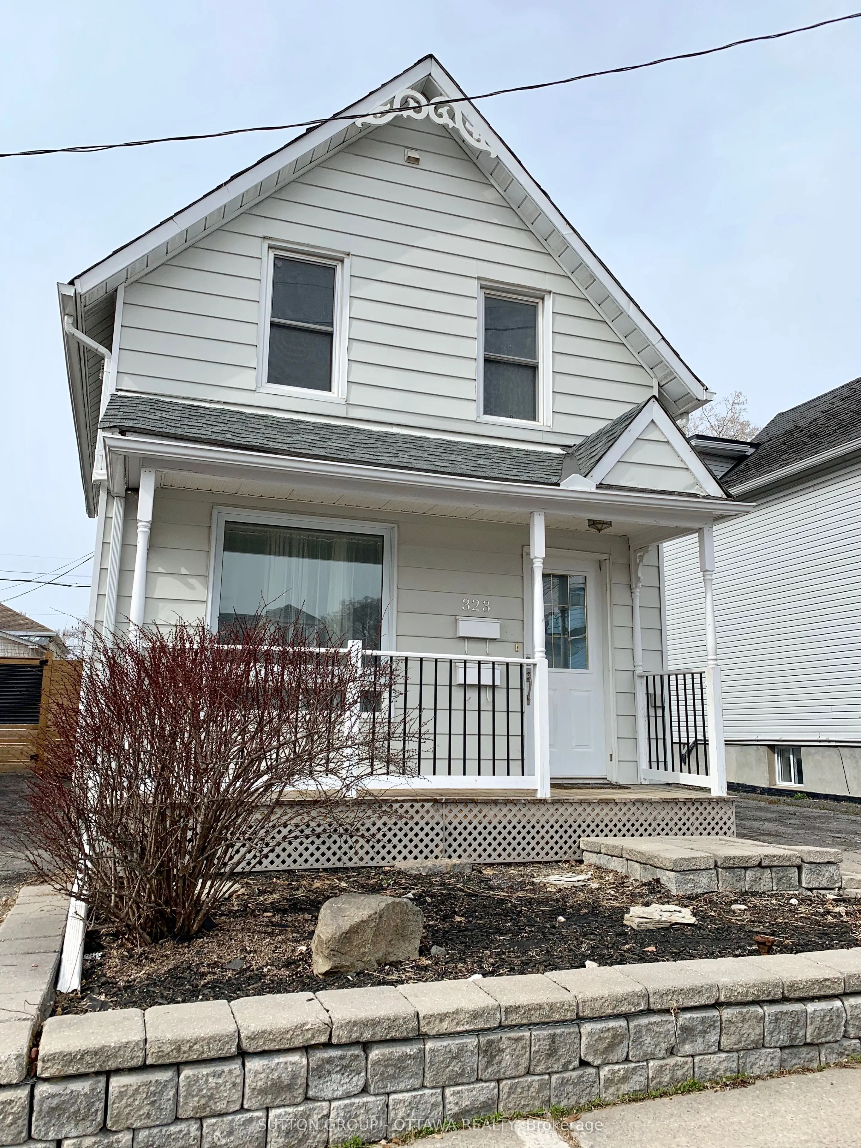 323 MONTFORT Street