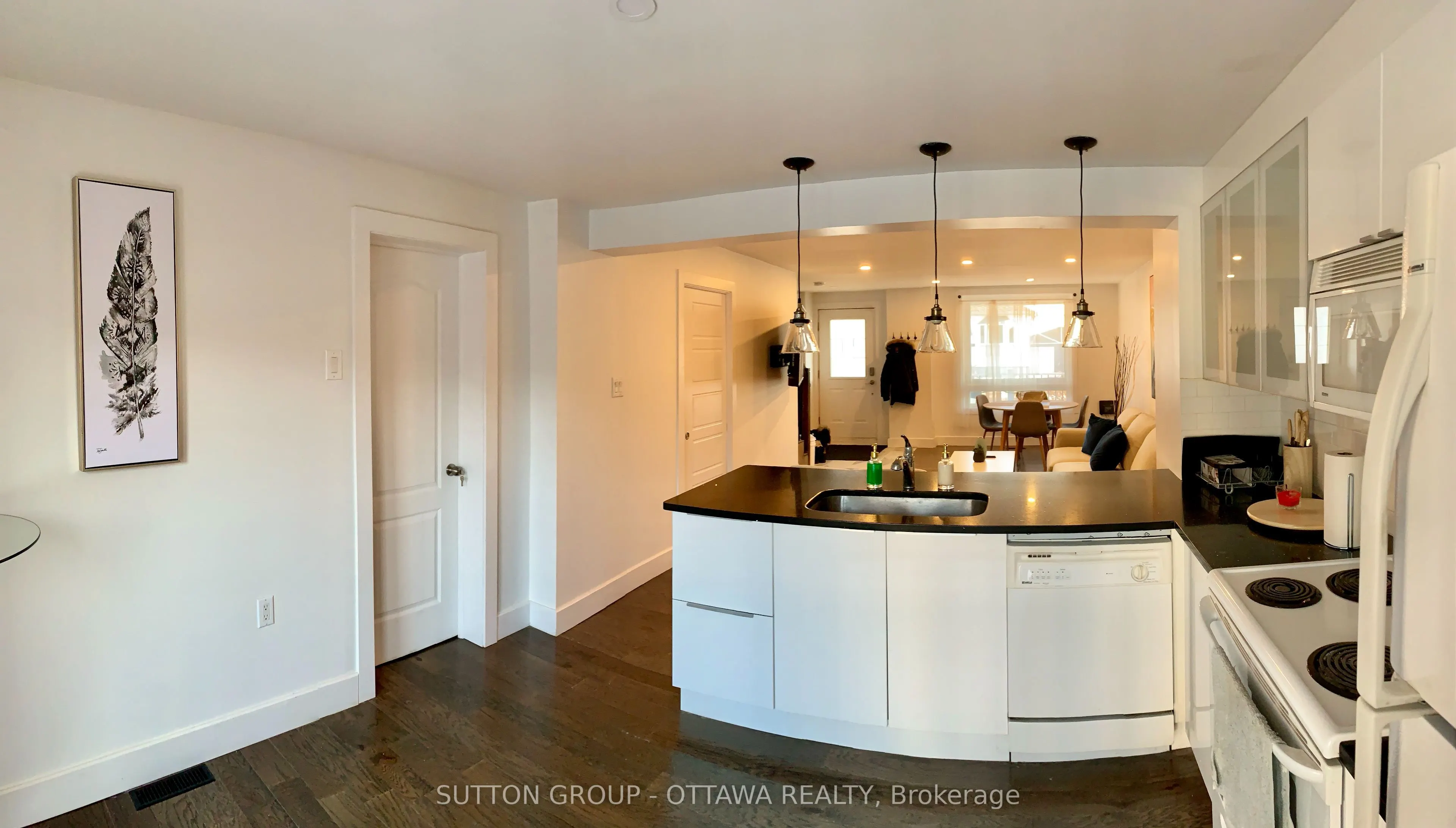 323 MONTFORT Street