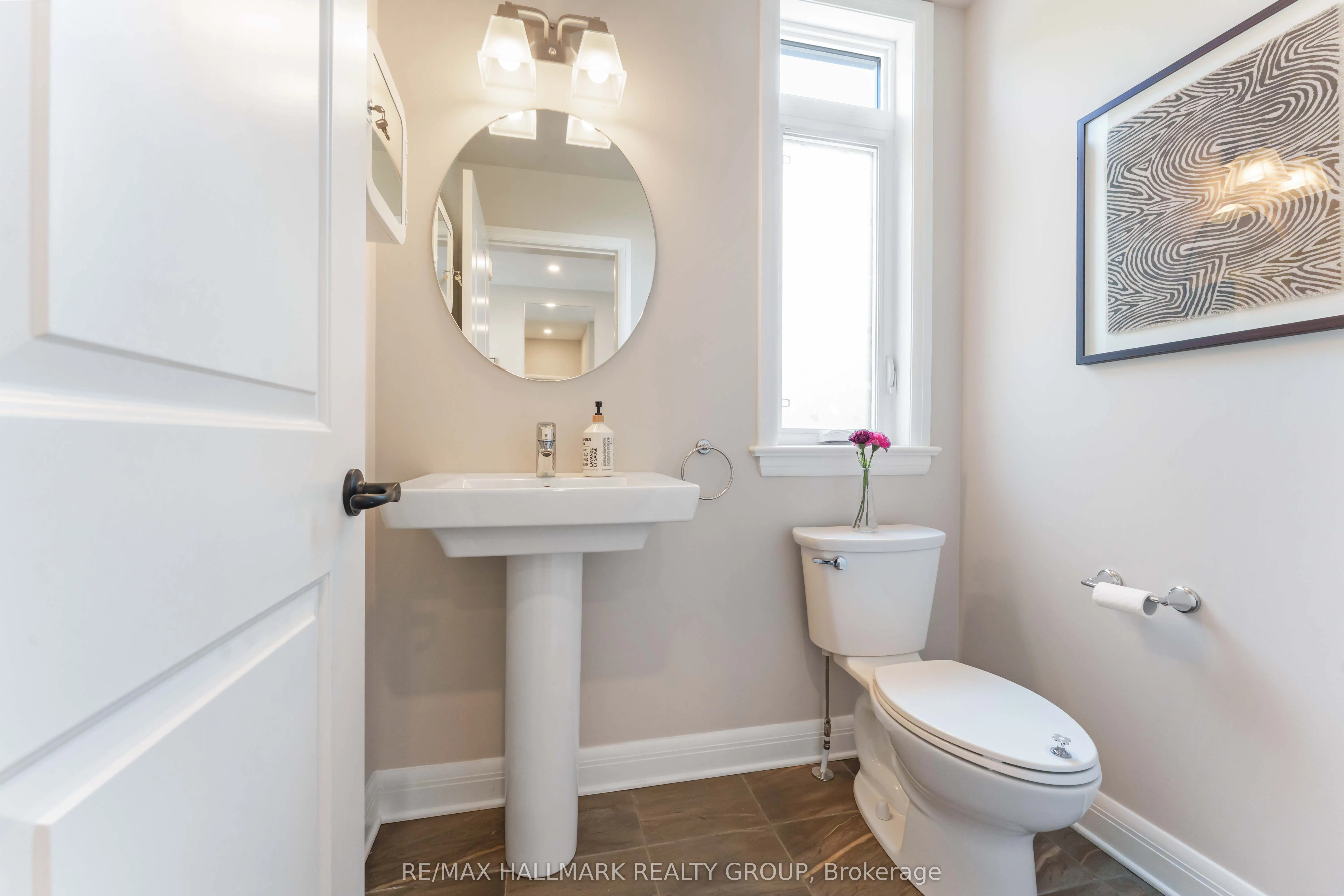 155 Escarpment Crescent
