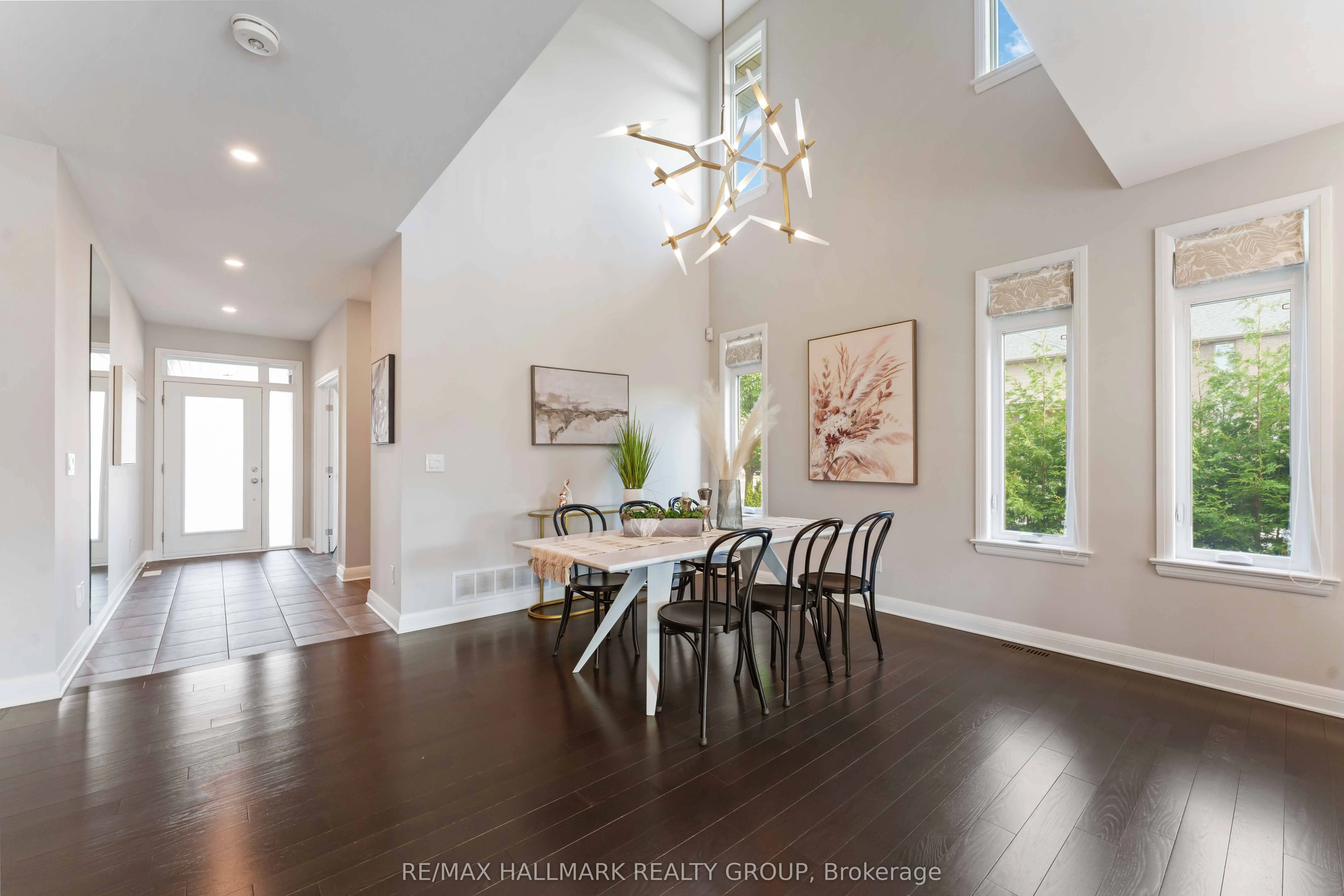 155 Escarpment Crescent