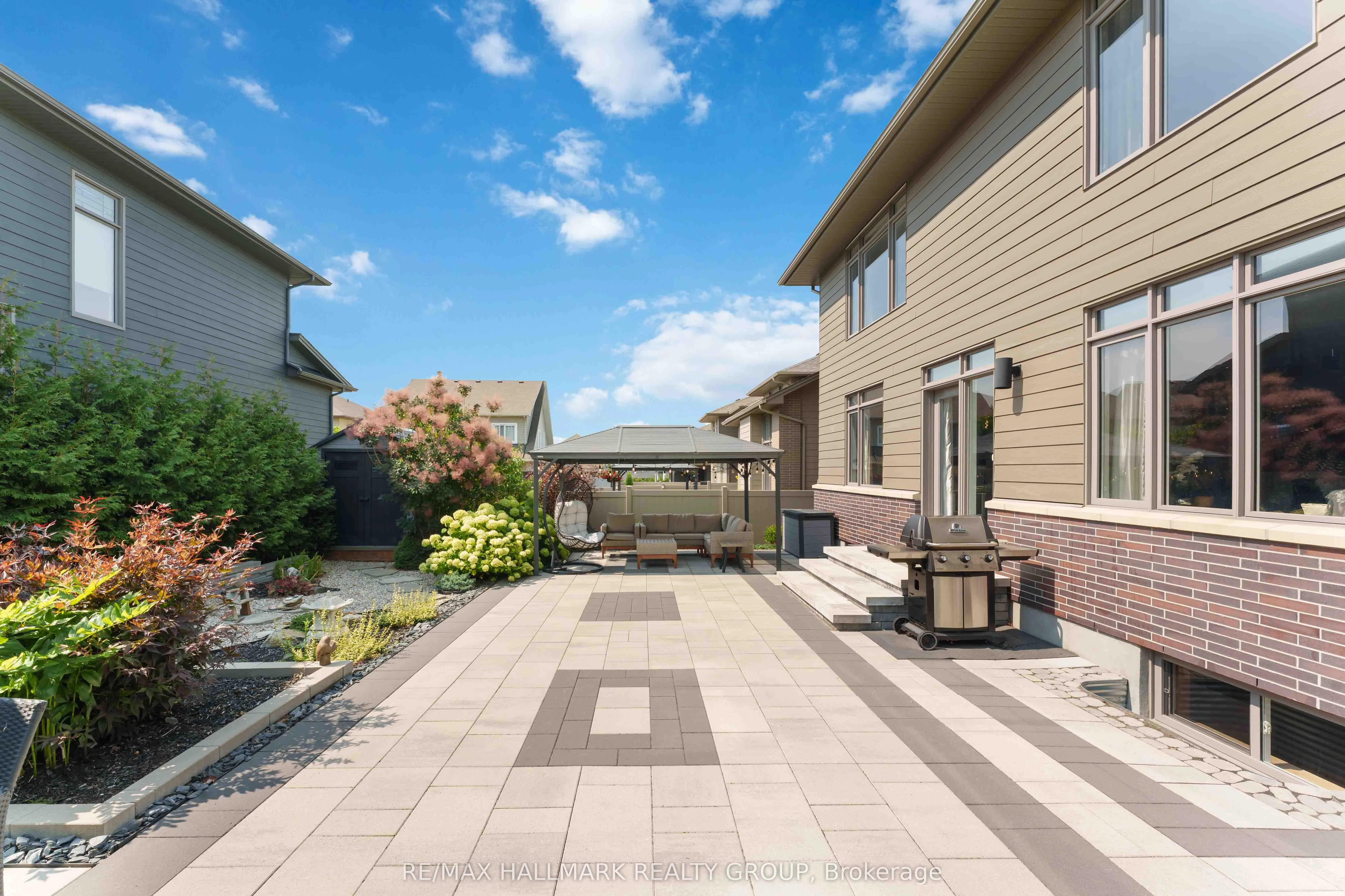 155 Escarpment Crescent