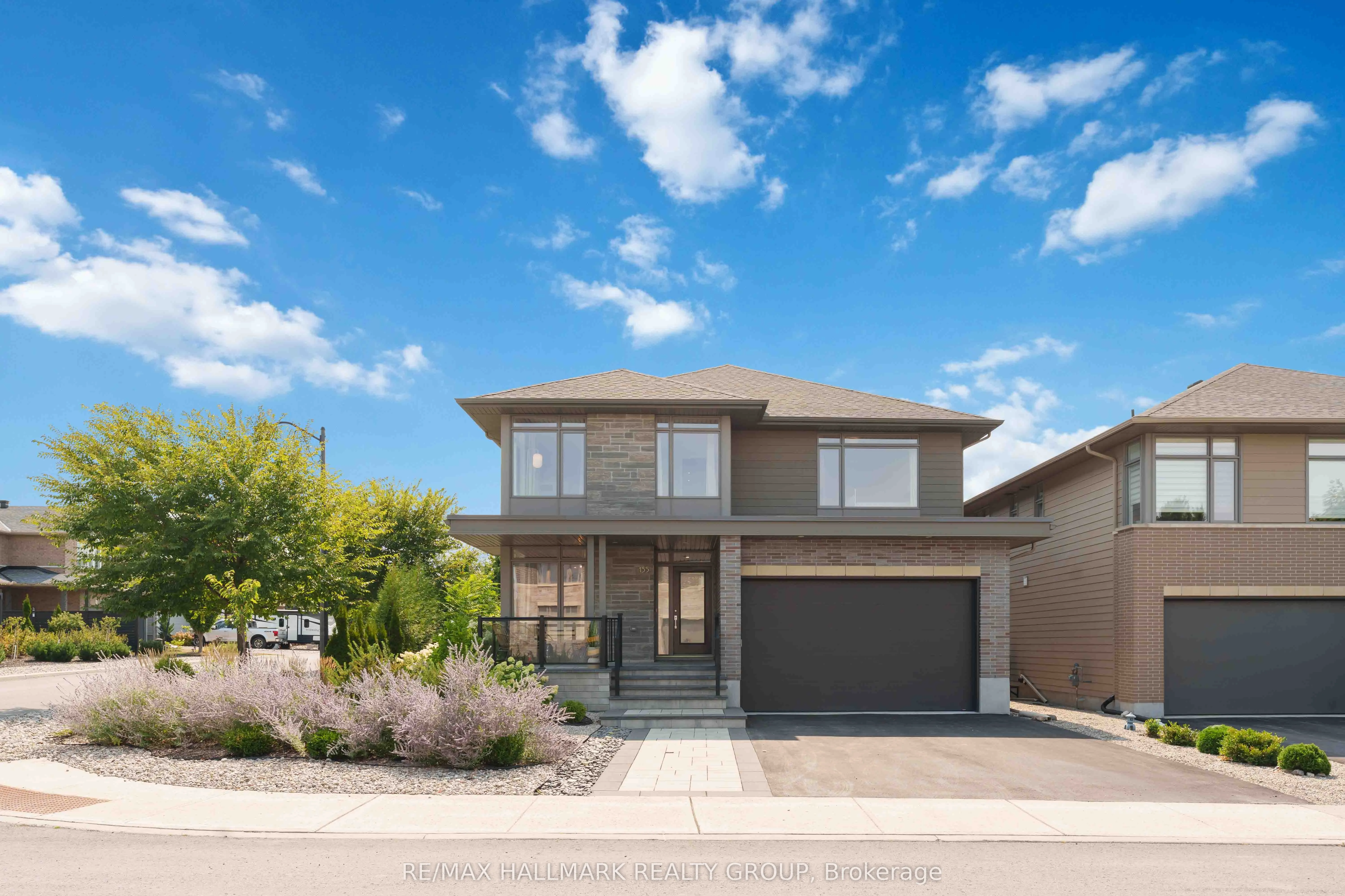 155 Escarpment Crescent