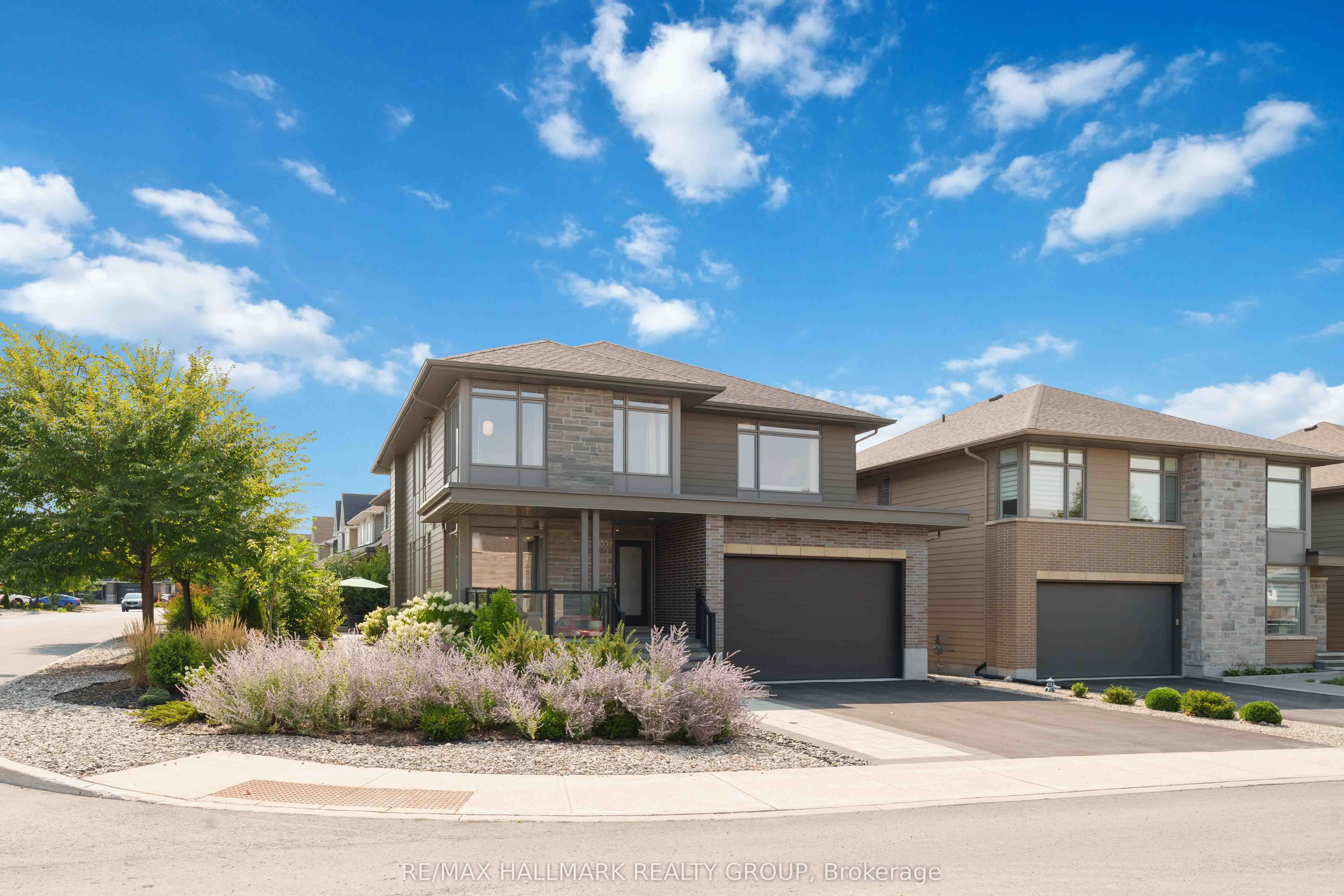 155 Escarpment Crescent