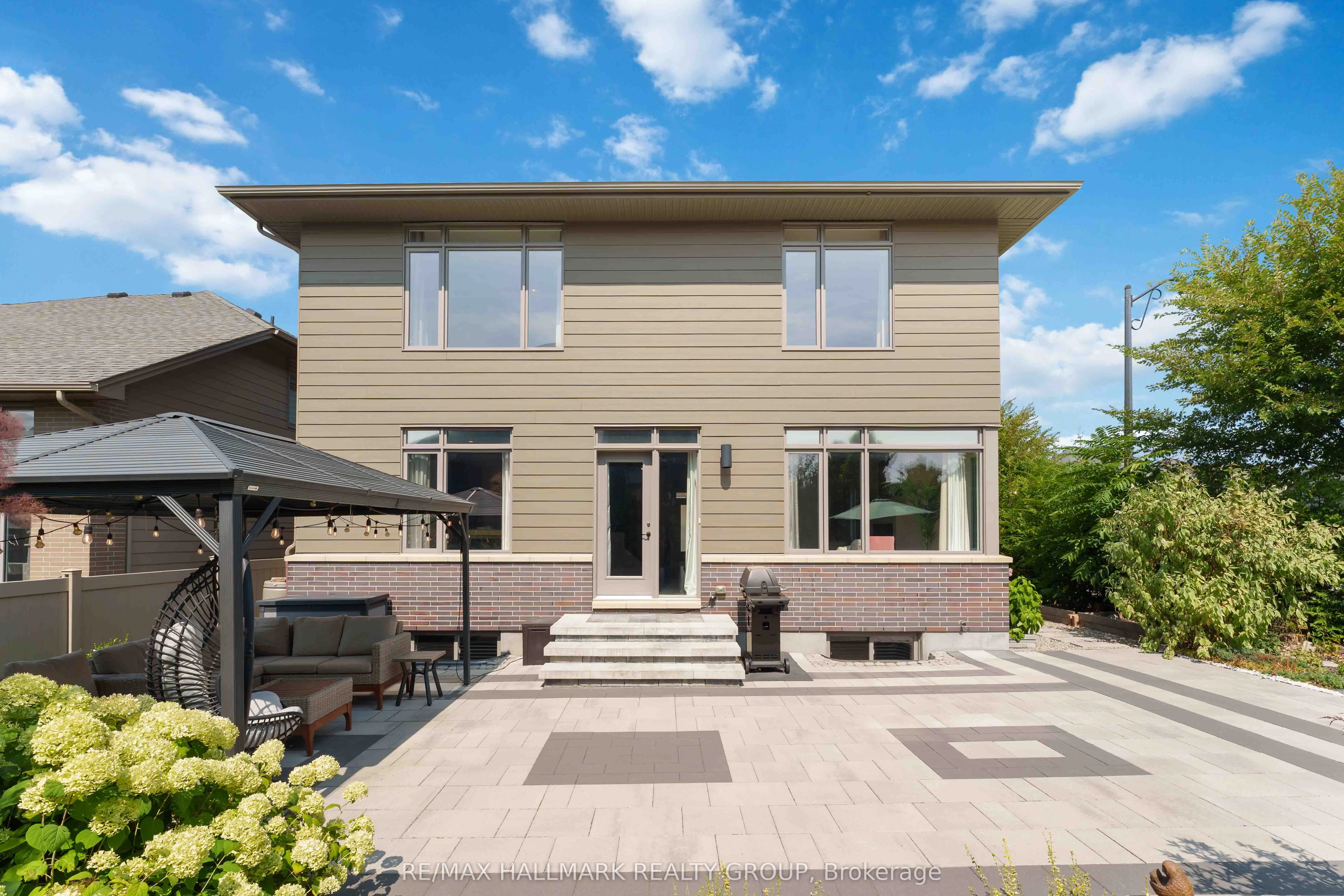 155 Escarpment Crescent