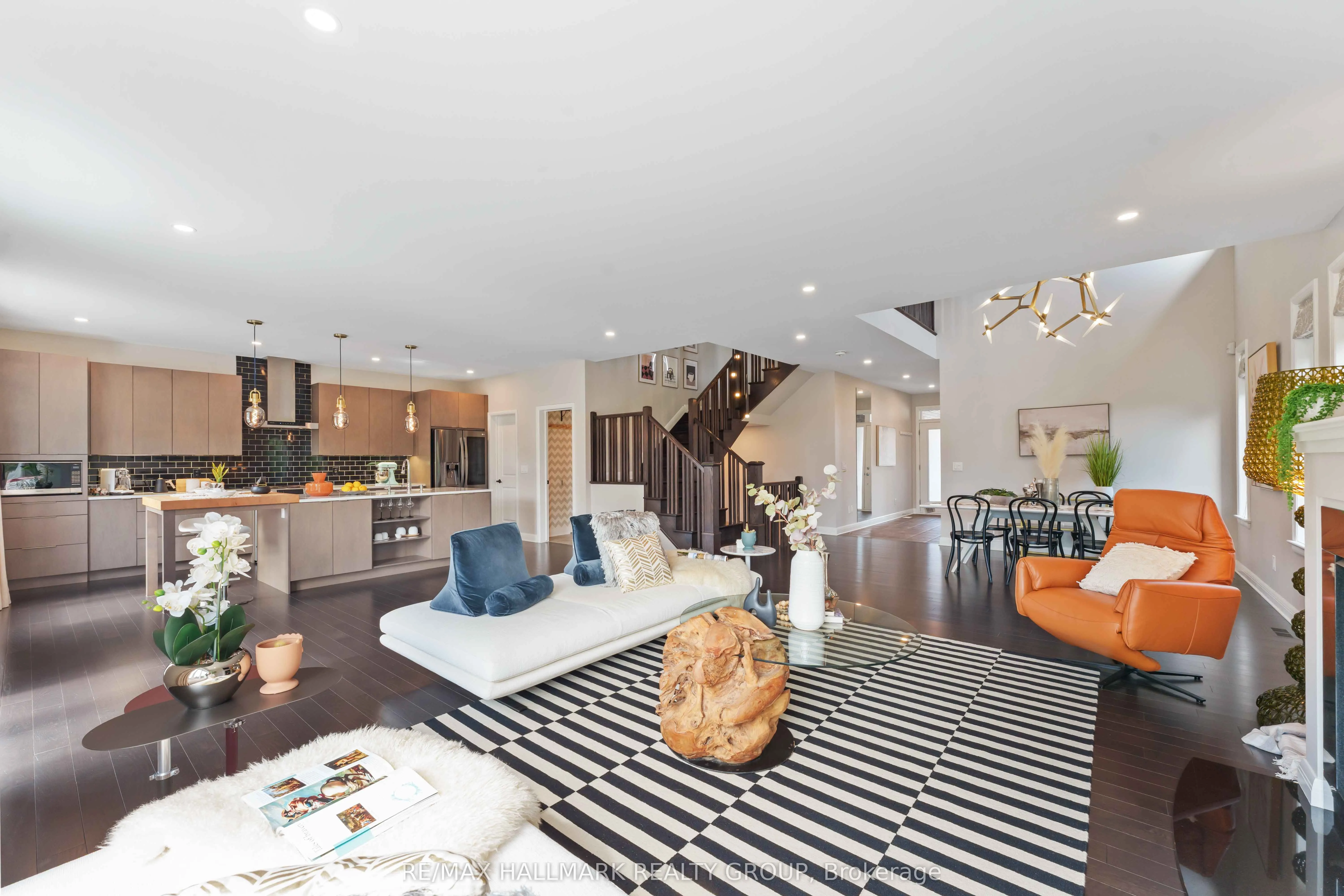 155 Escarpment Crescent