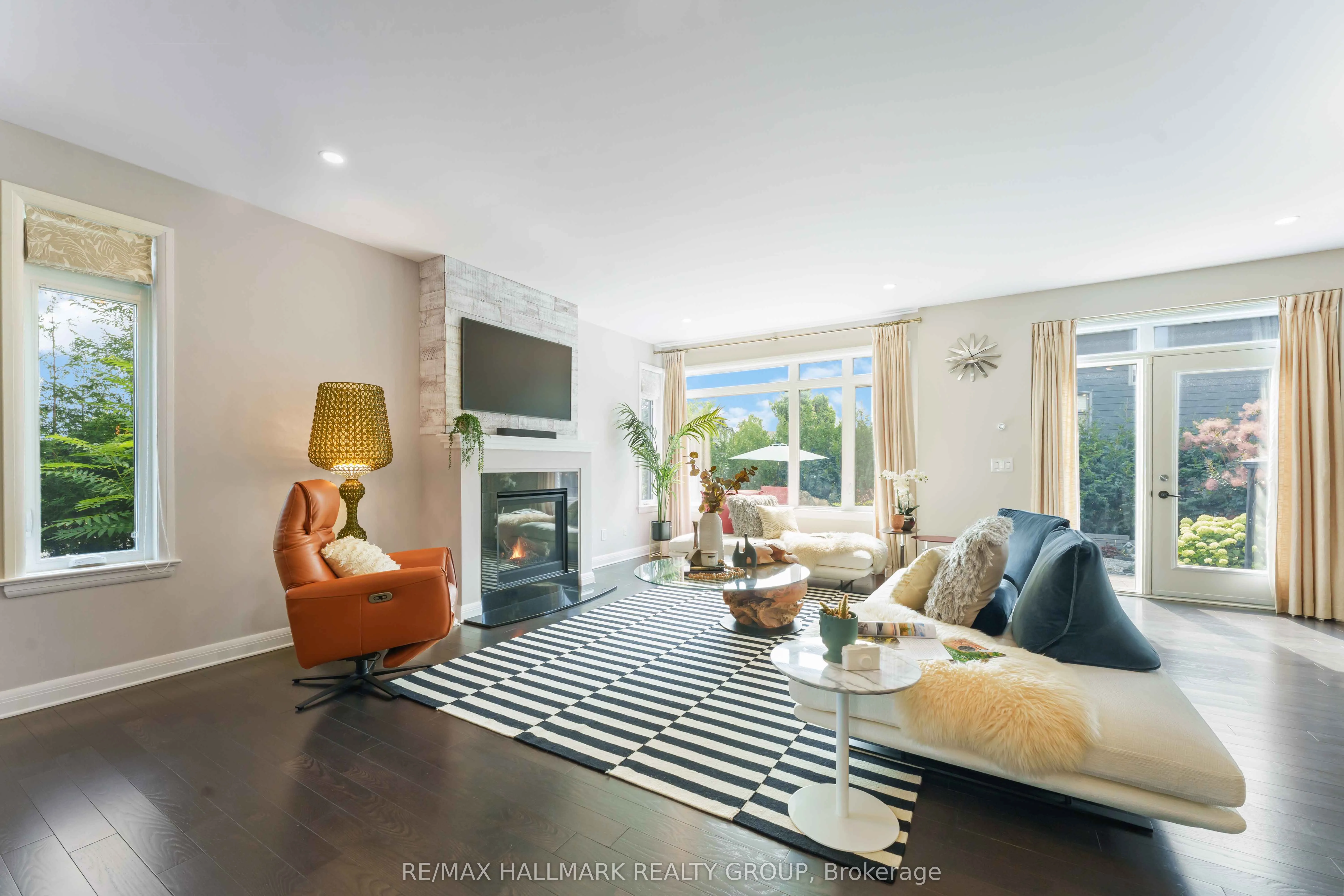 155 Escarpment Crescent