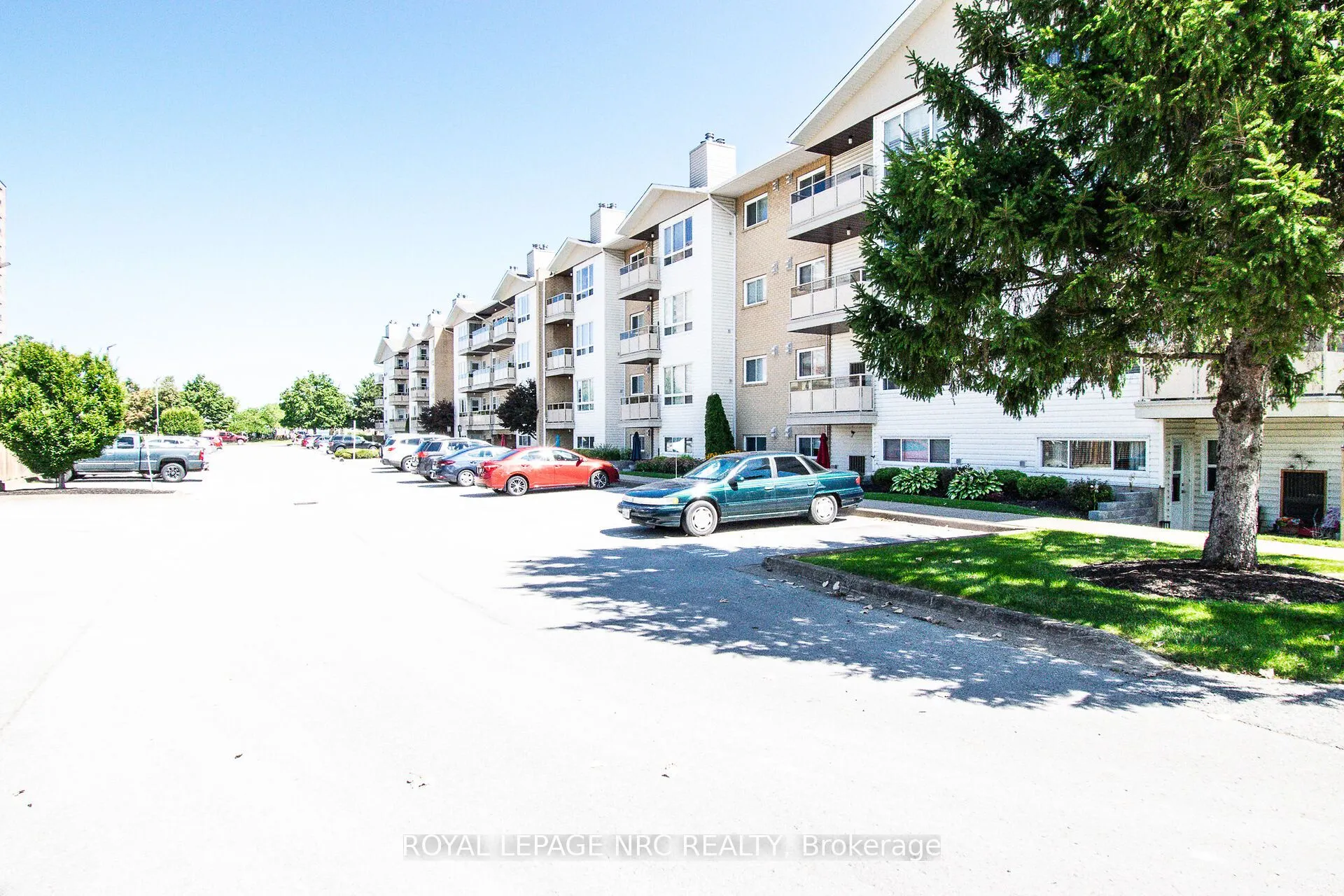 78 Roehampton Avenue, #217
