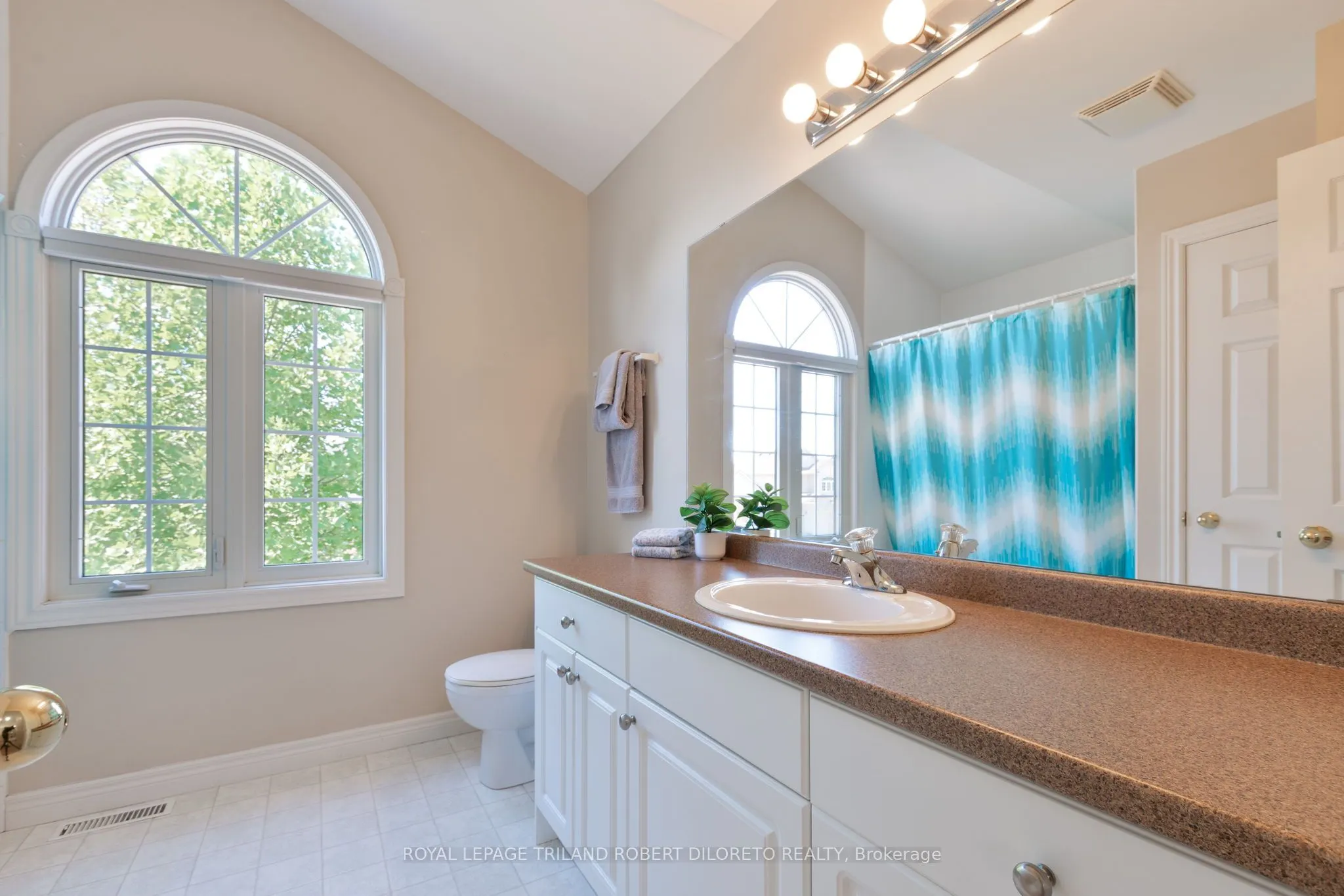 2363 Meadowgate Boulevard