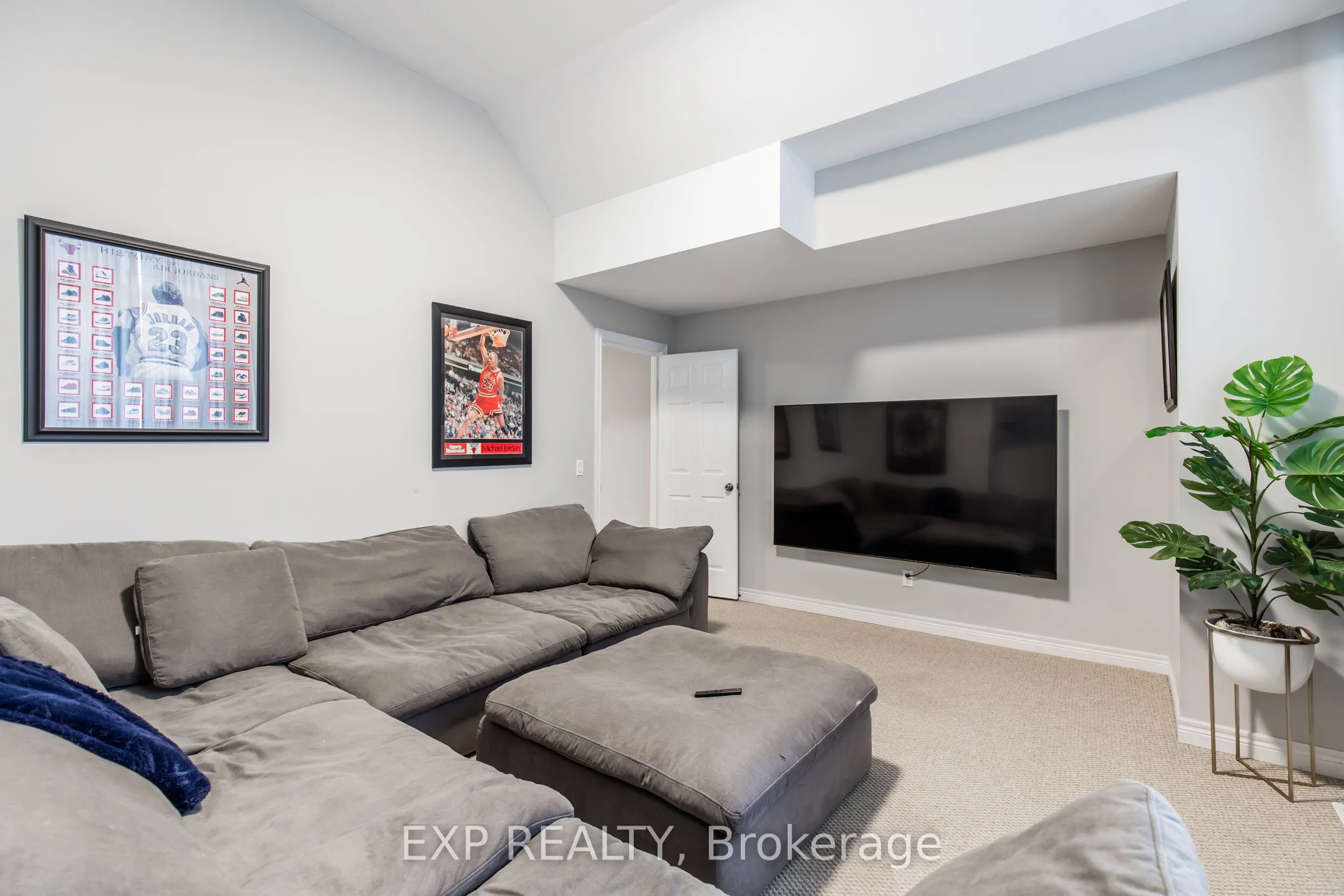 6544 SAM IORFIDA Drive