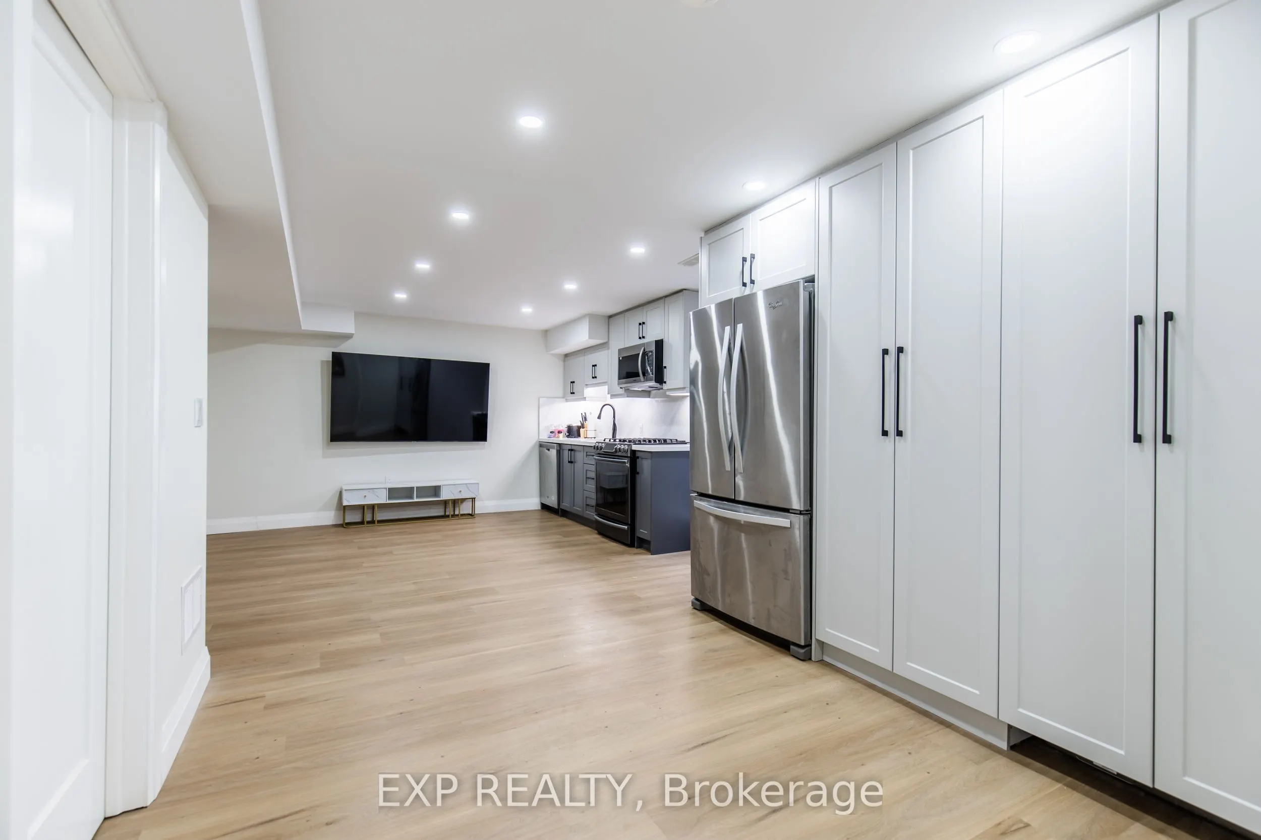 6544 SAM IORFIDA Drive