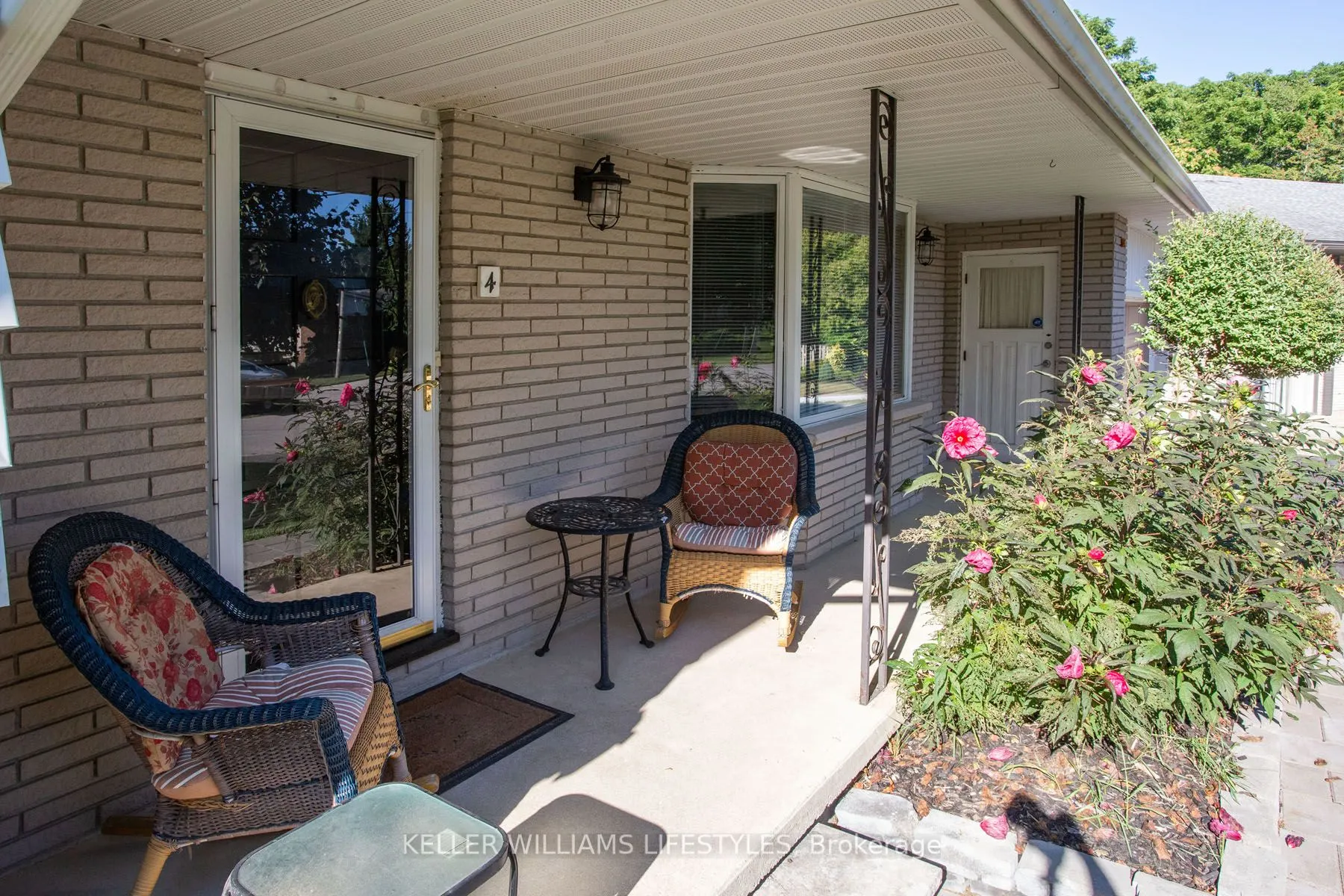 4 Burdock Court