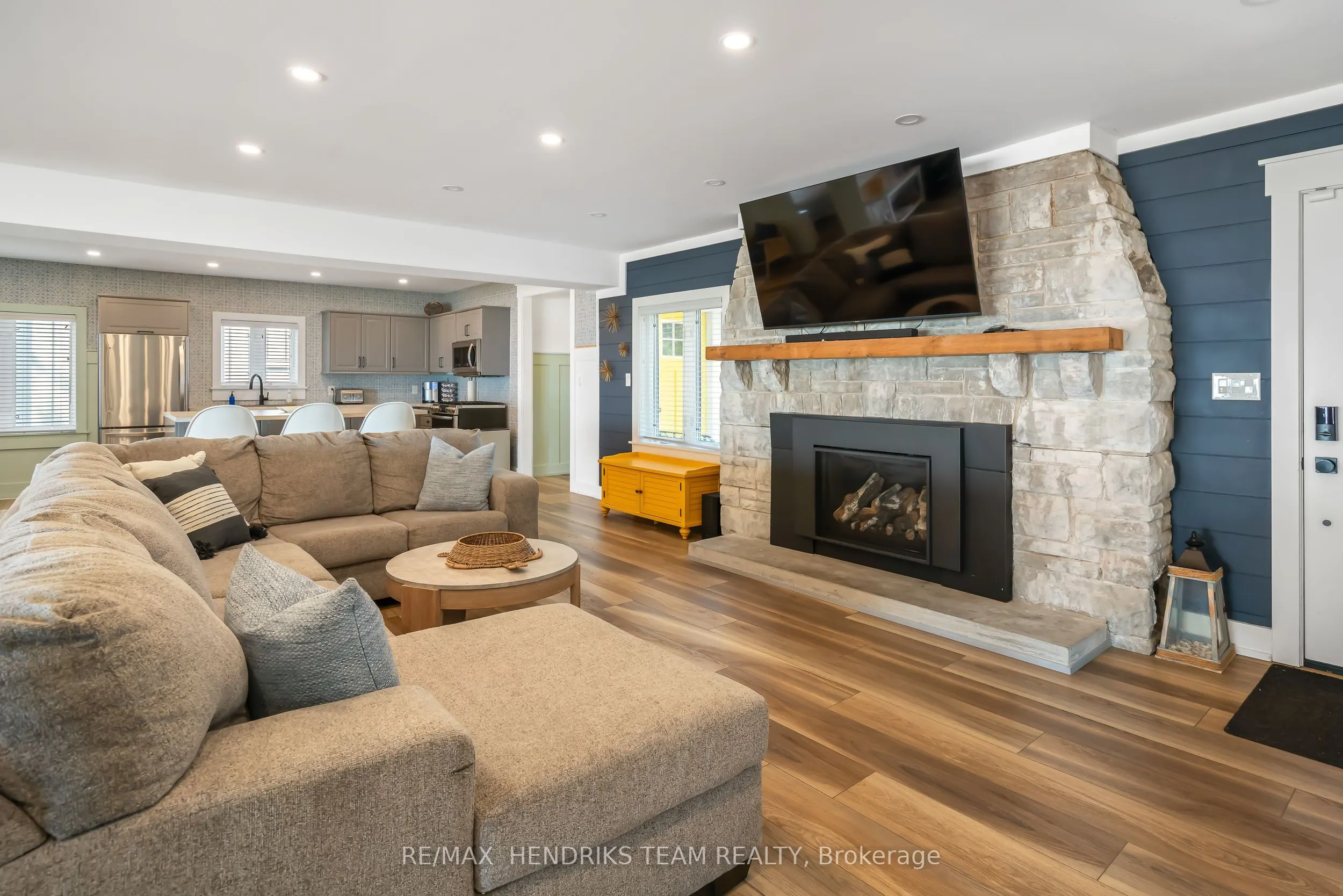 4111 Erie Road