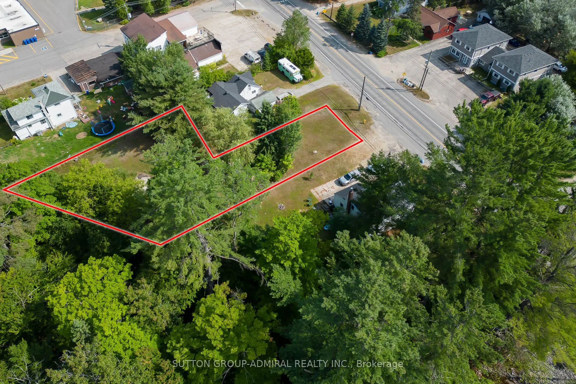 538 Muskoka Road N, #3