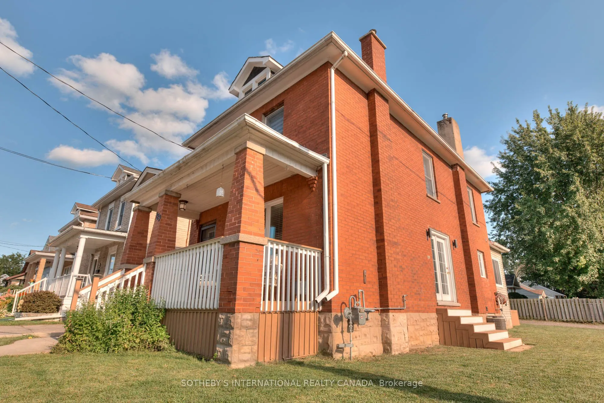 129 Elliott Street