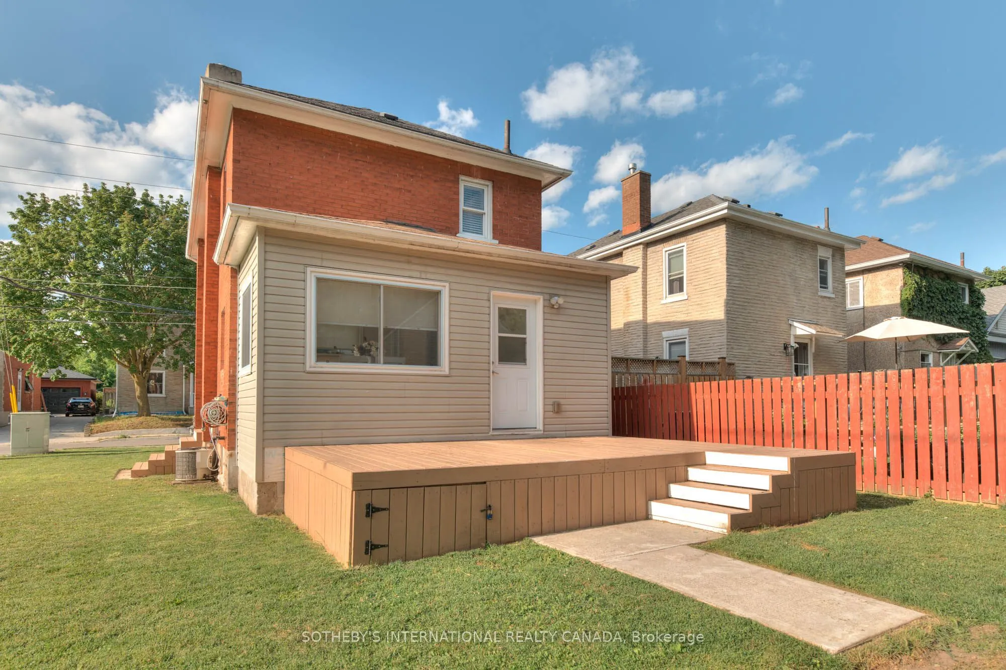 129 Elliott Street