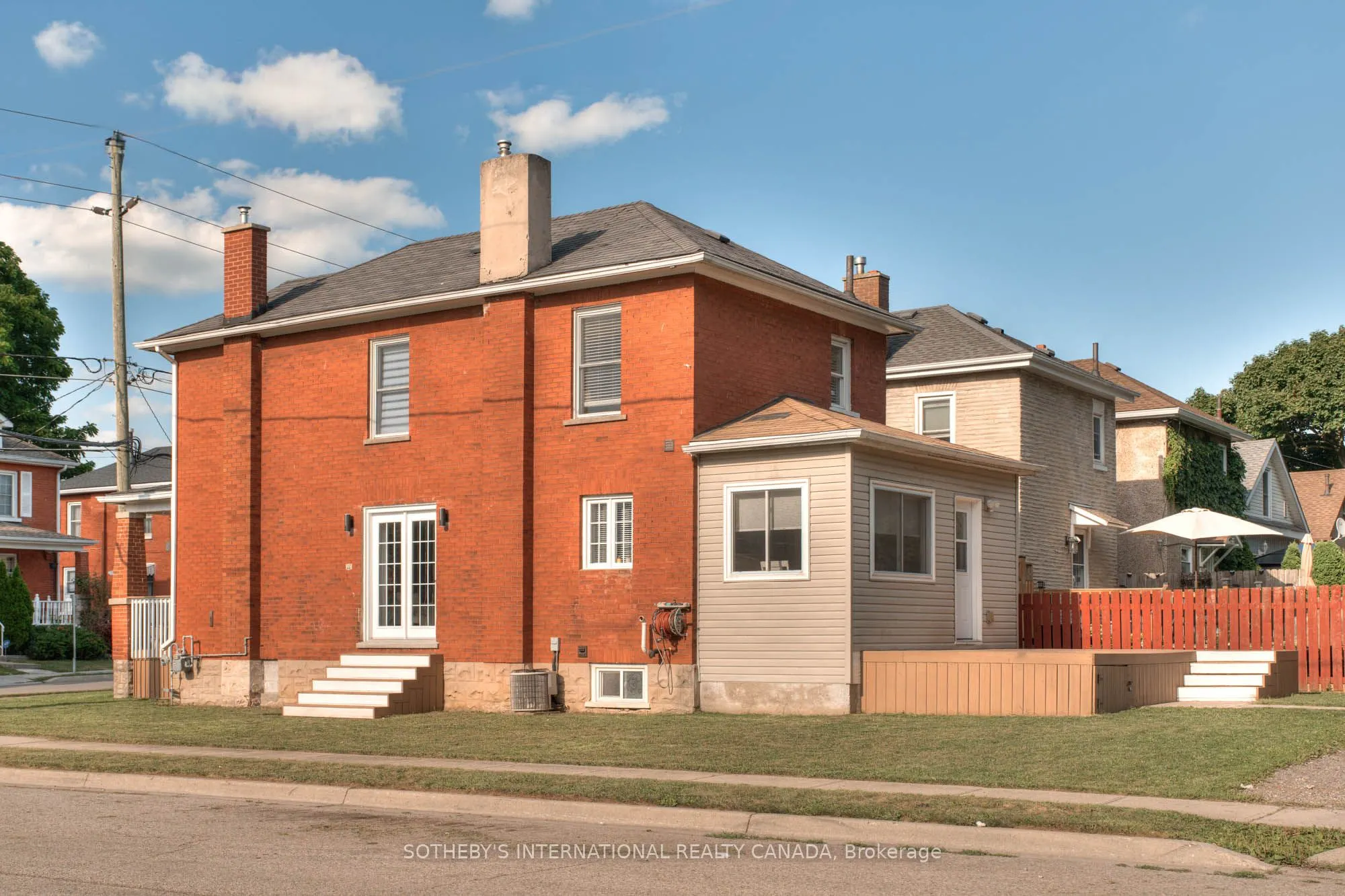 129 Elliott Street